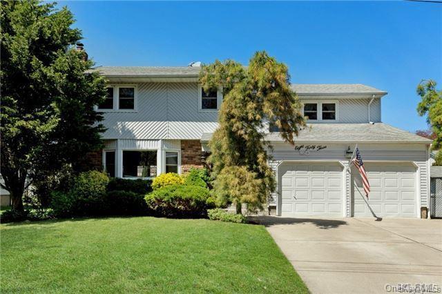 #1 photo, 843 Outlook Avenue, サフォーク郡 West Babylon , NY 11704