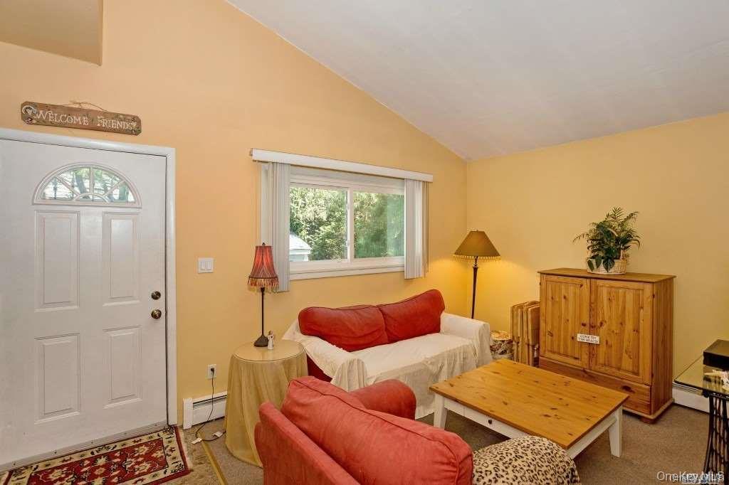 #2 photo, 843 Outlook Avenue, サフォーク郡 West Babylon , NY 11704