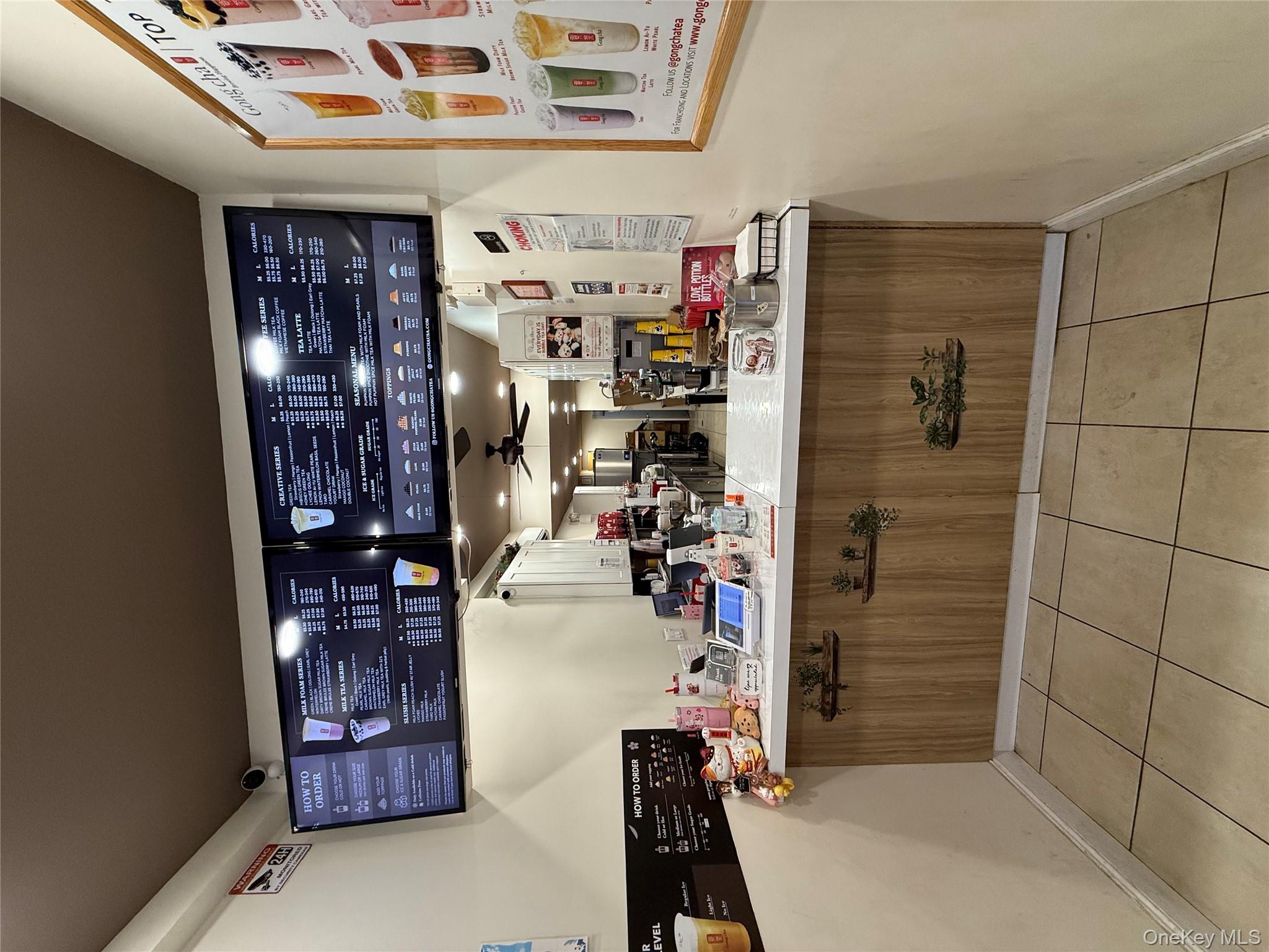 #4 photo, 108 Meserole Ave, ブルックリン区 Brooklyn , NY 11222