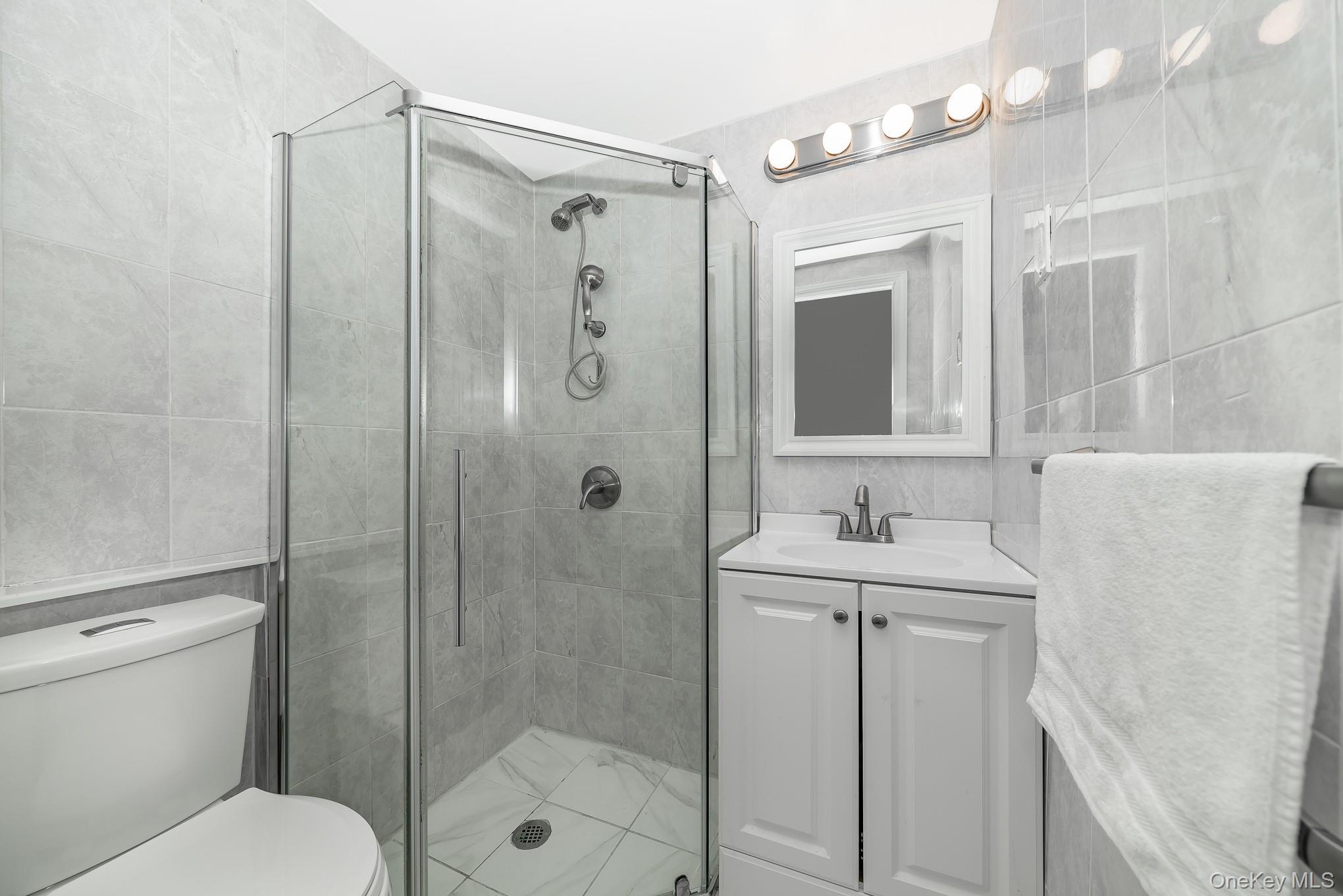 #19 photo, 86-09 77th Avenue, クイーンズ区 Glendale , NY 11385