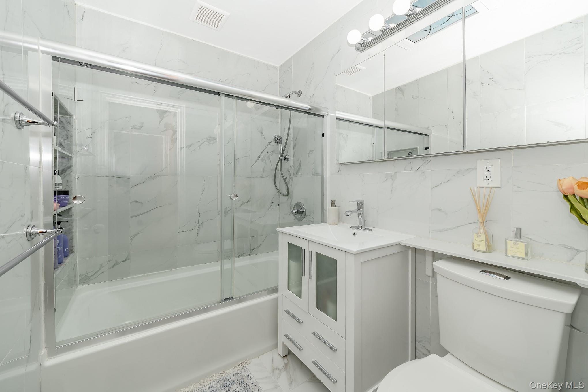 #8 photo, 86-09 77th Avenue, クイーンズ区 Glendale , NY 11385