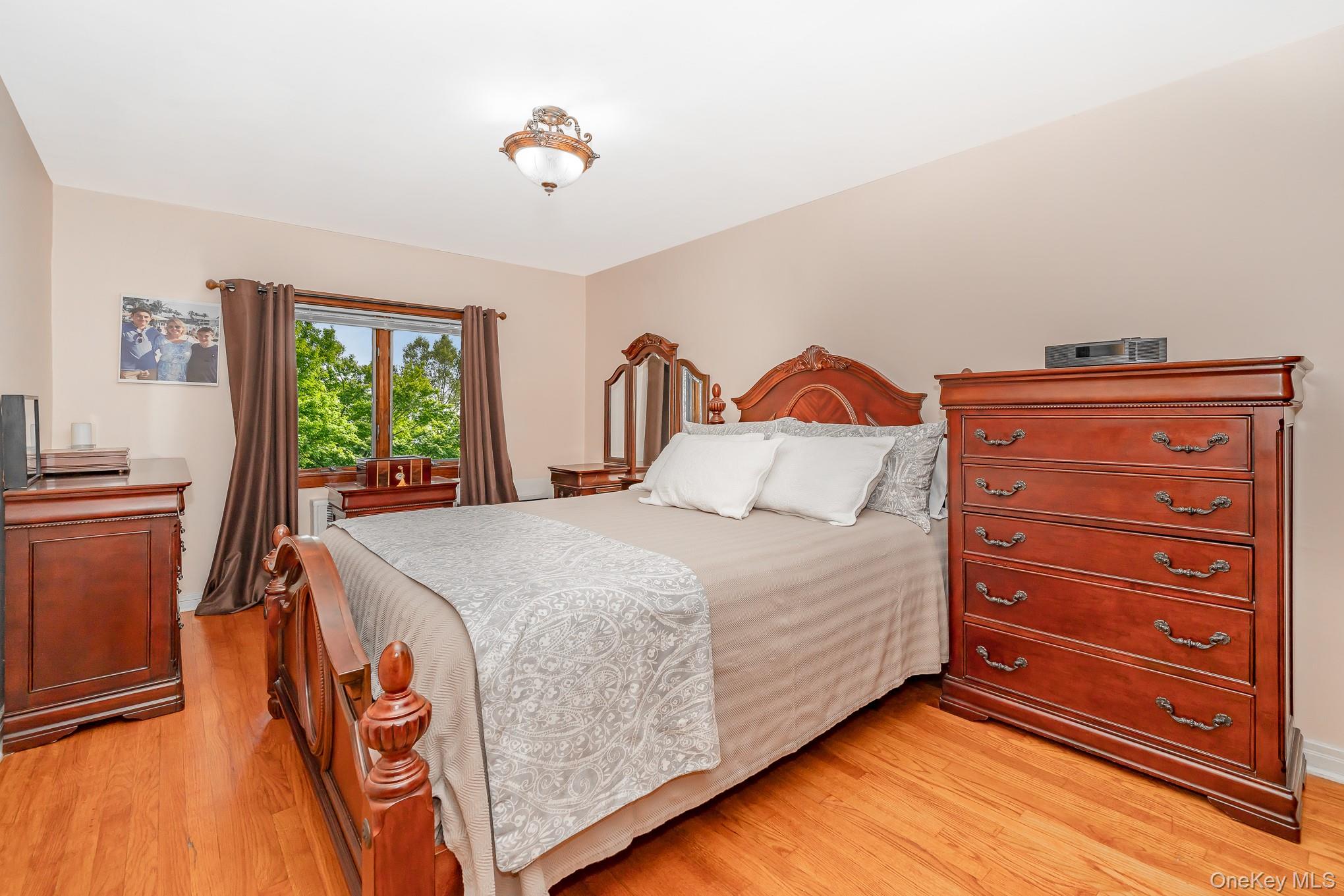 #9 photo, 86-09 77th Avenue, クイーンズ区 Glendale , NY 11385