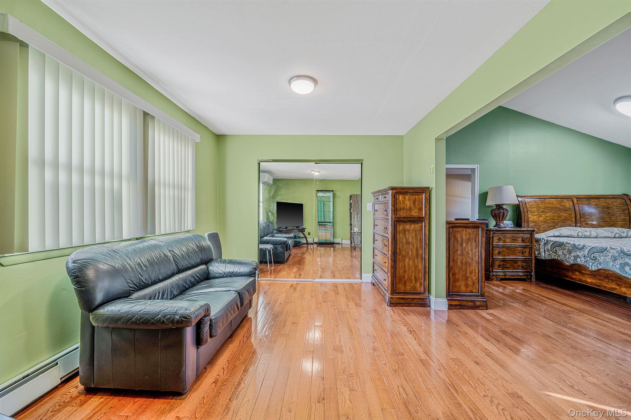 #11 photo, 1655 Stein Drive, Bay Shore , NY 11706