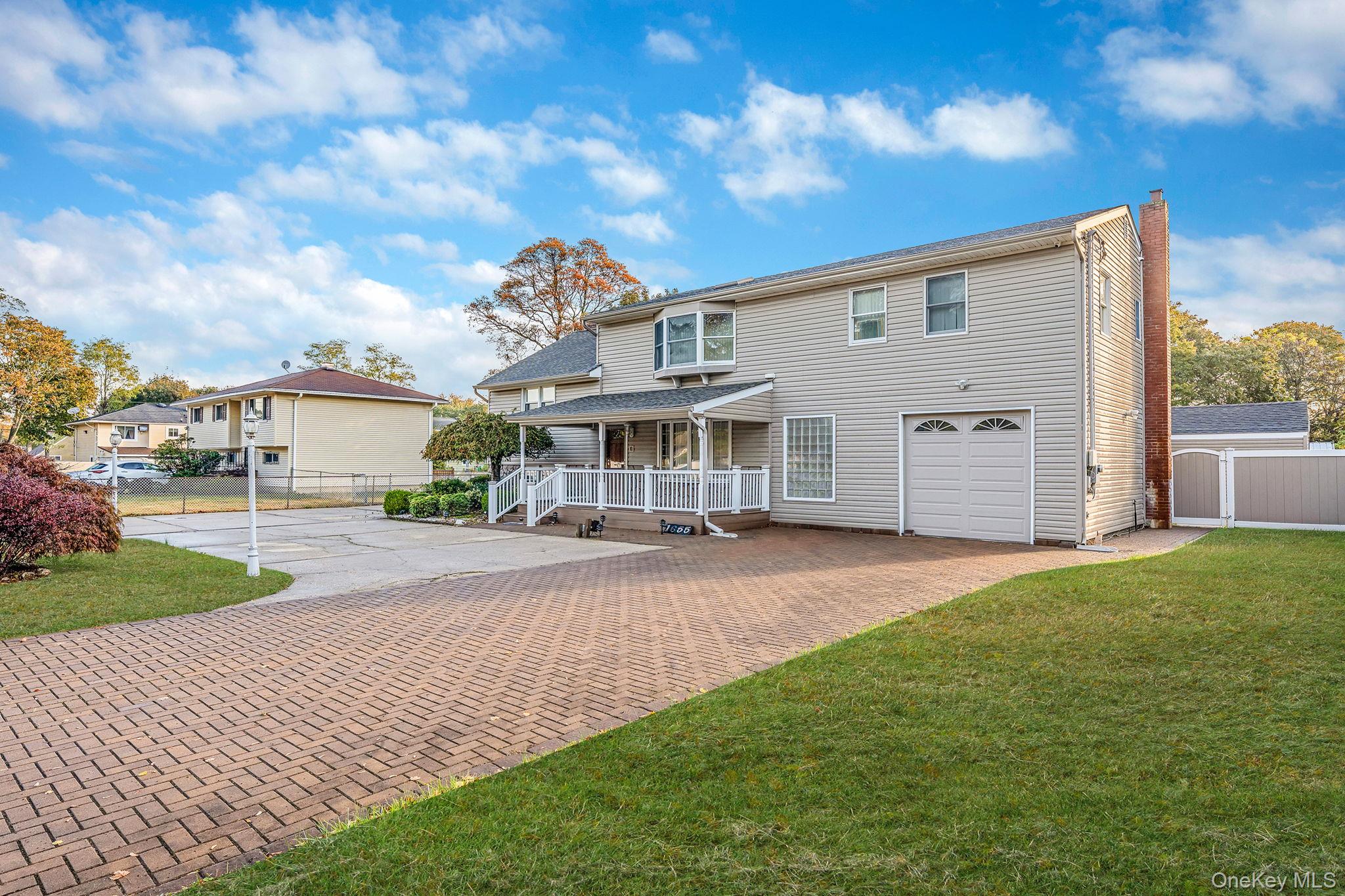 #3 photo, 1655 Stein Drive, Bay Shore , NY 11706