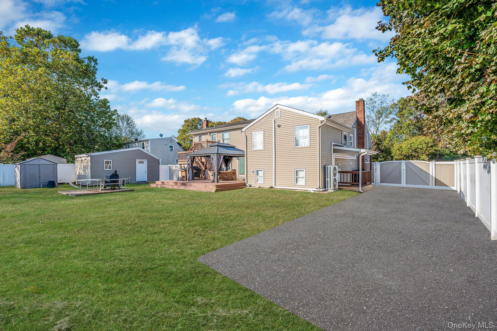 #6 photo, 1655 Stein Drive, Bay Shore , NY 11706