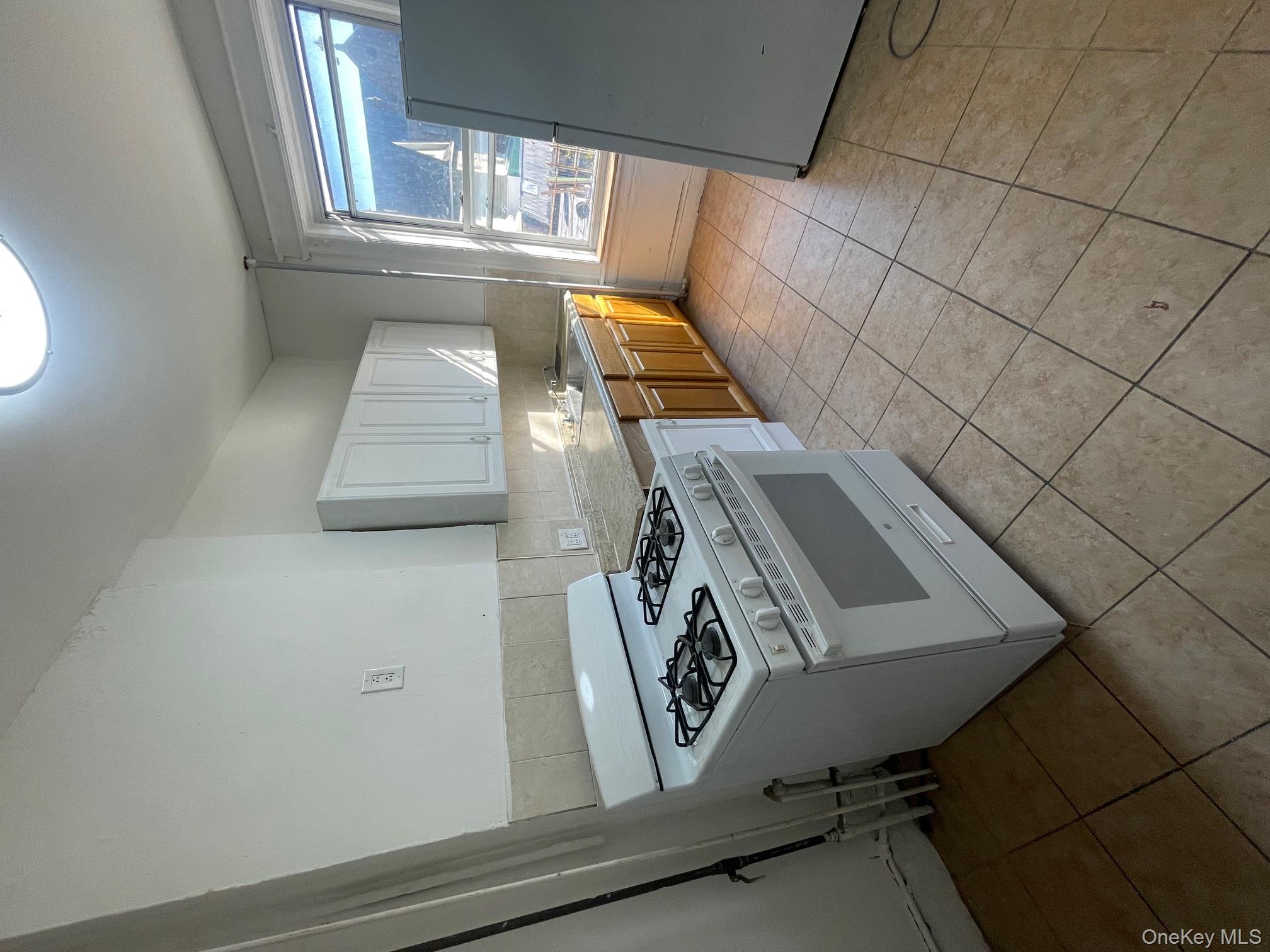 #12 photo, 117-10 Atlantic Avenue, Richmond Hill , NY 11419