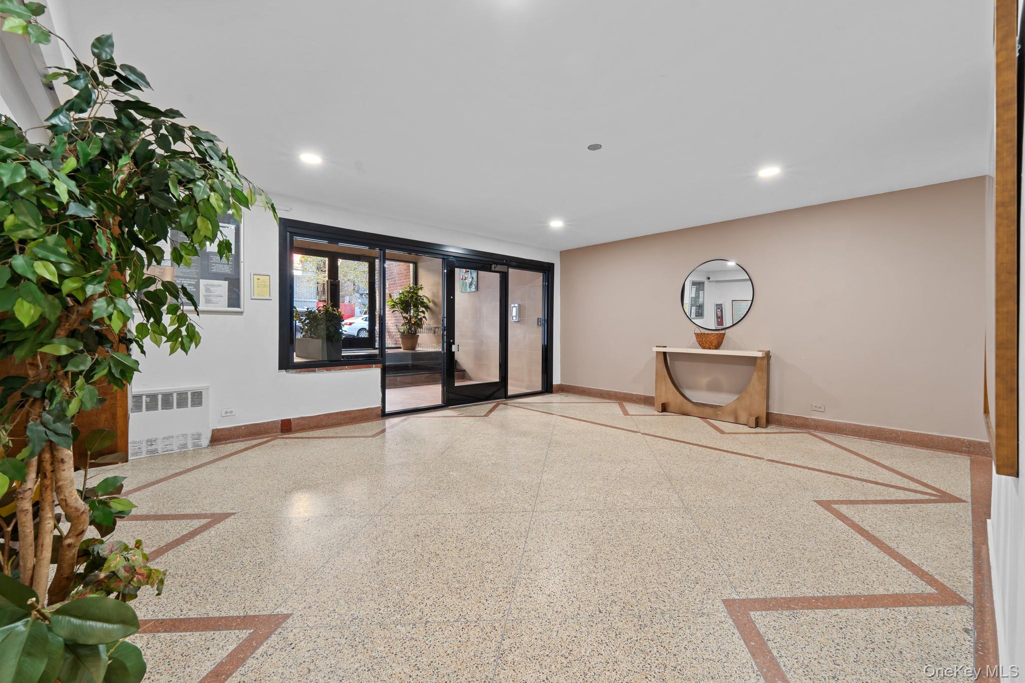 #12 photo, 2830 Briggs Avenue, ブロンクス区 Bronx , NY 10458