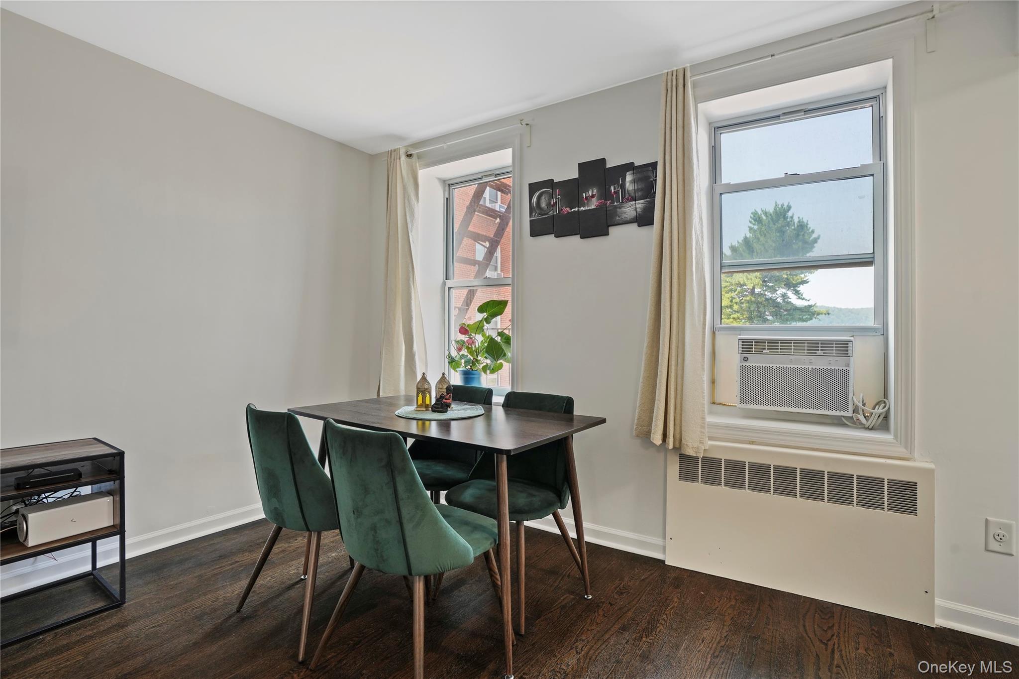 #4 photo, 1 Hawley Terrace, Yonkers , NY 10701