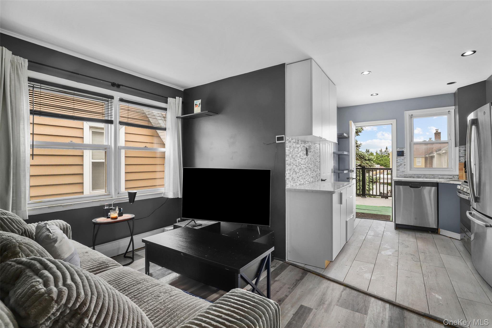 #2 photo, 3215 Randall Avenue, ブロンクス区 Bronx , NY 10465