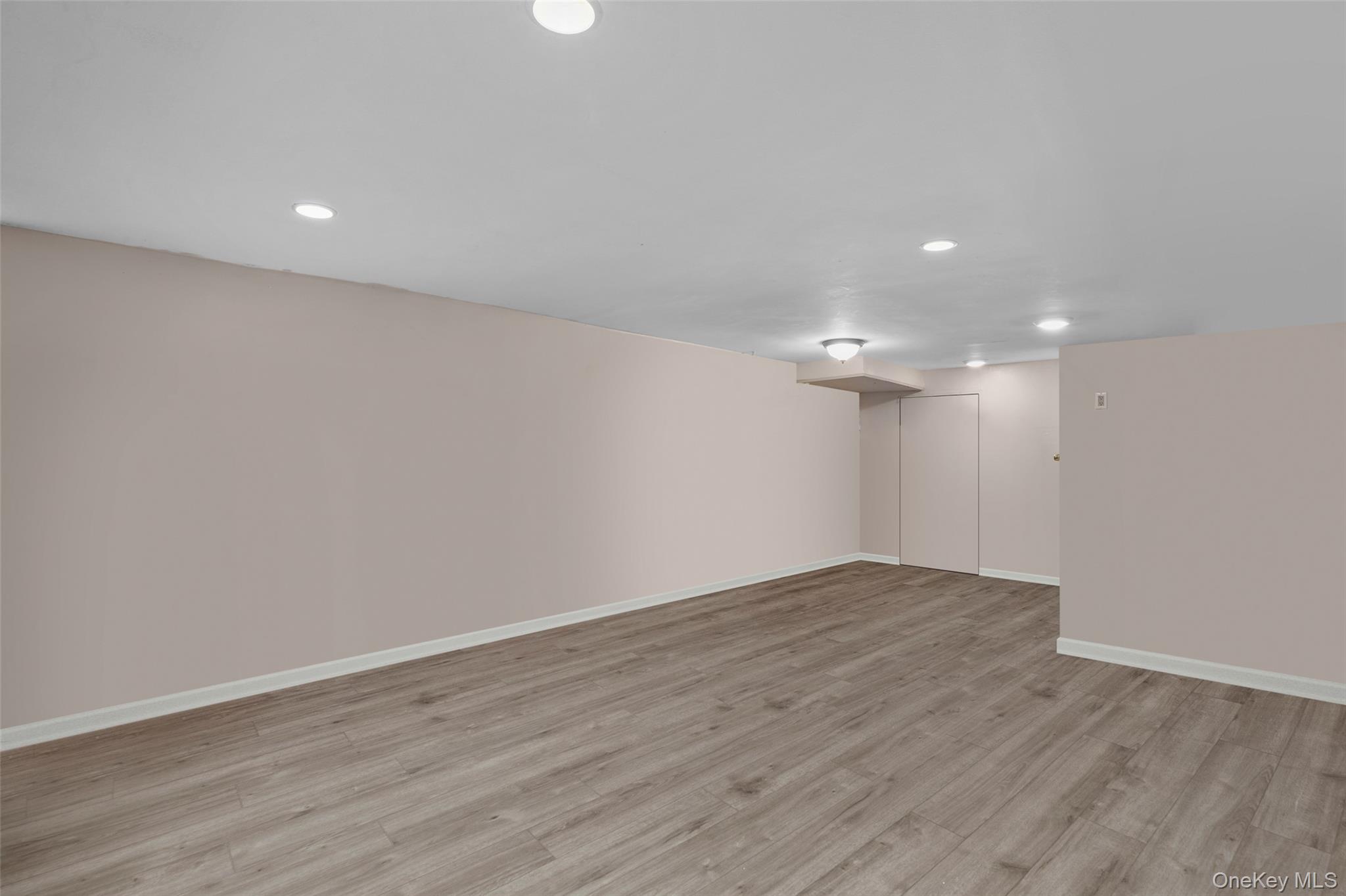 #20 photo, 3215 Randall Avenue, ブロンクス区 Bronx , NY 10465