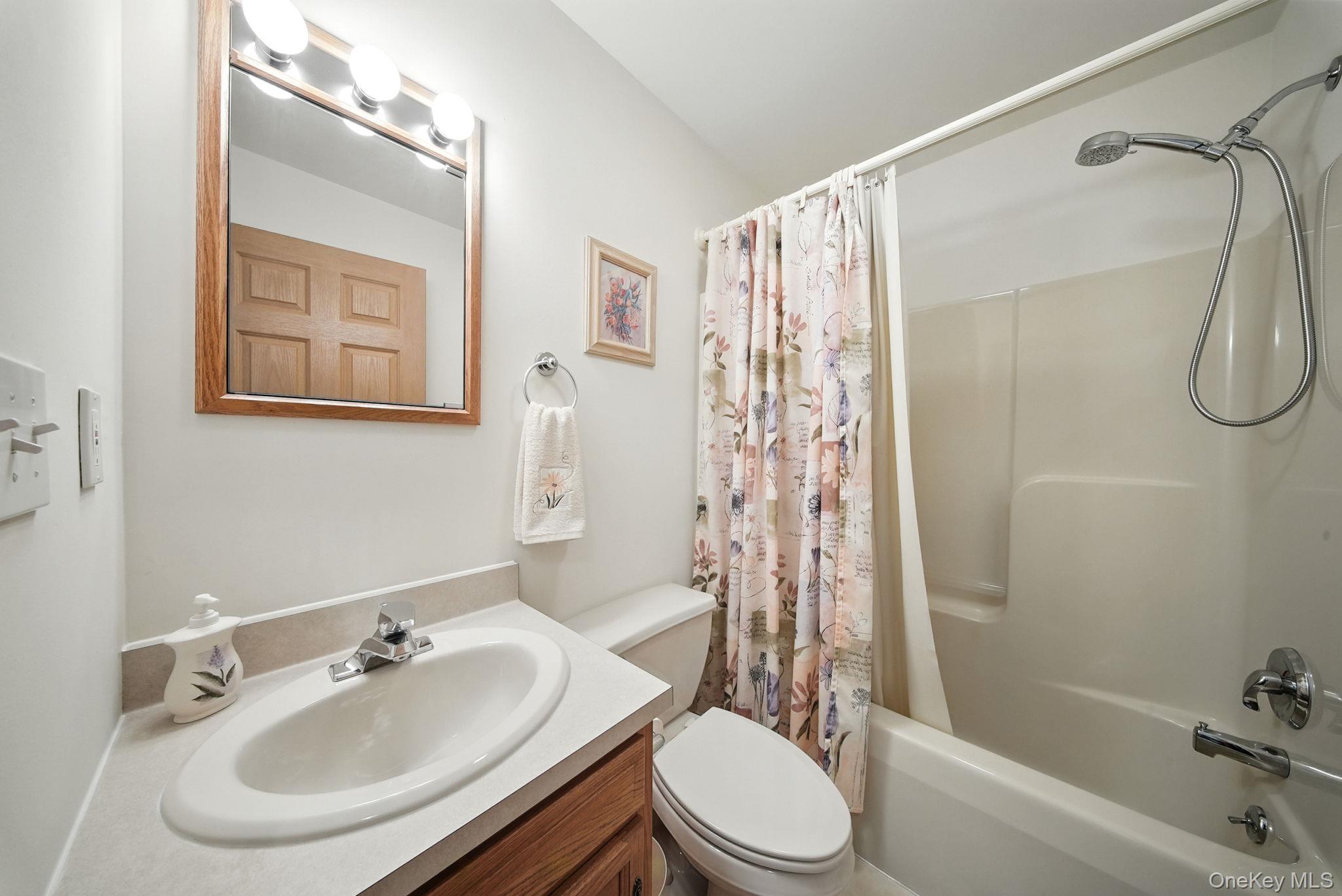 #20 photo, 9 W Peenpack Trail, Sparrowbush , NY 12780