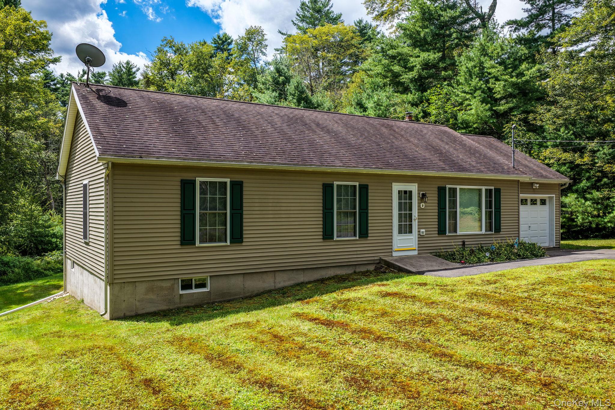 #3 photo, 9 W Peenpack Trail, Sparrowbush , NY 12780