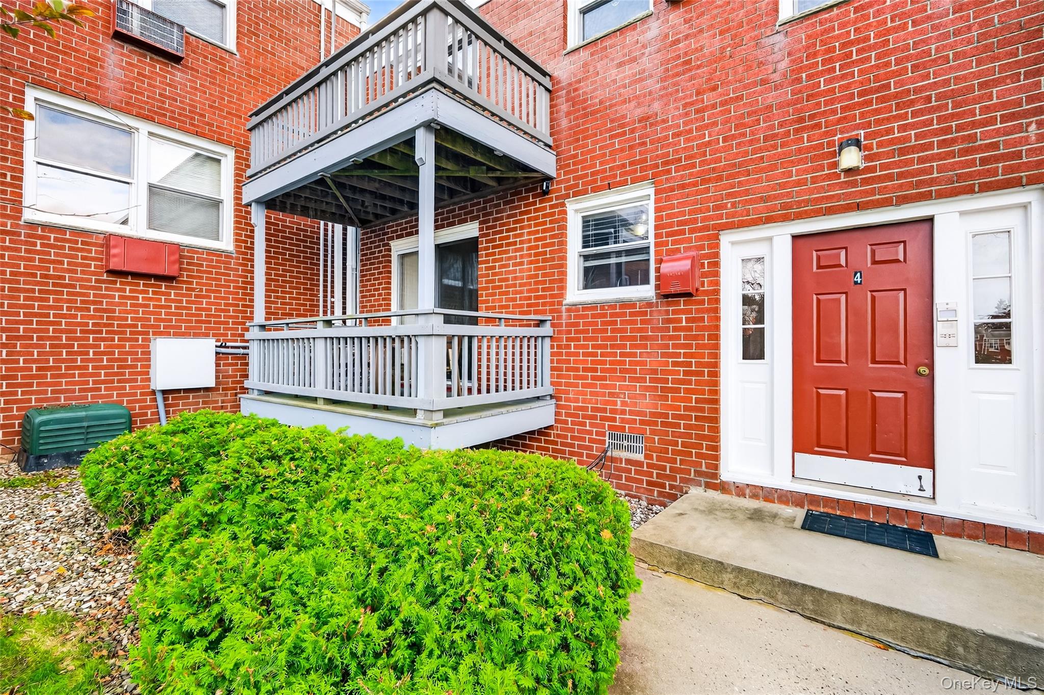 #16 photo, 4 Danbury Court, Suffern , NY 10901