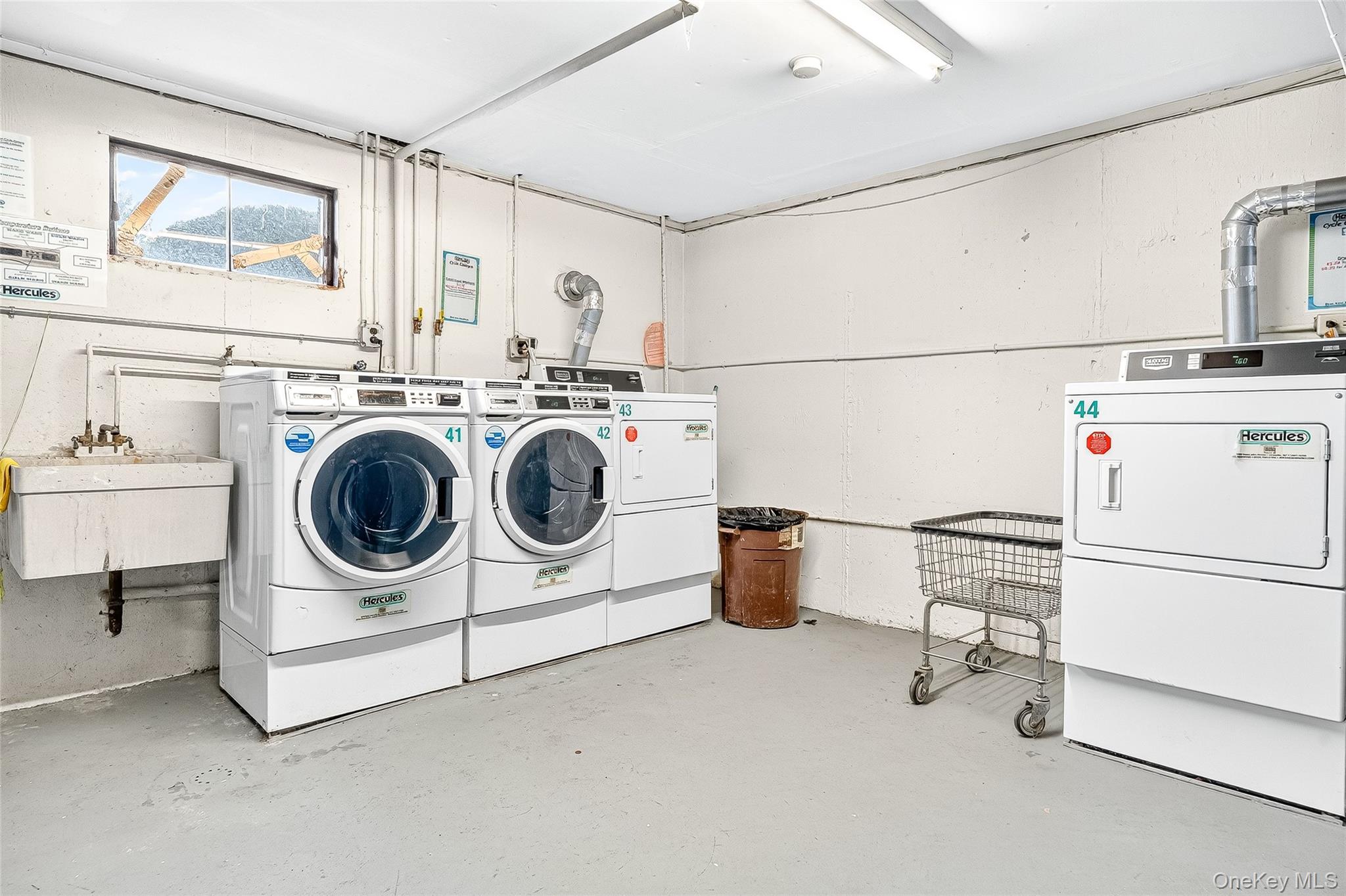 #17 photo, 4 Danbury Court, Suffern , NY 10901