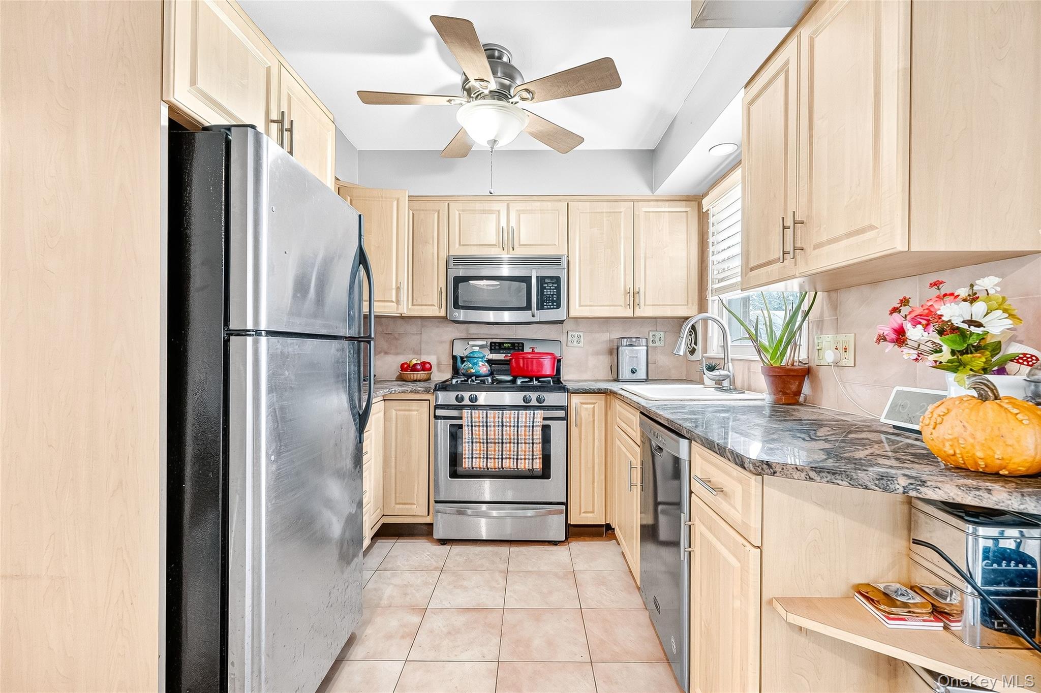 #2 photo, 4 Danbury Court, Suffern , NY 10901