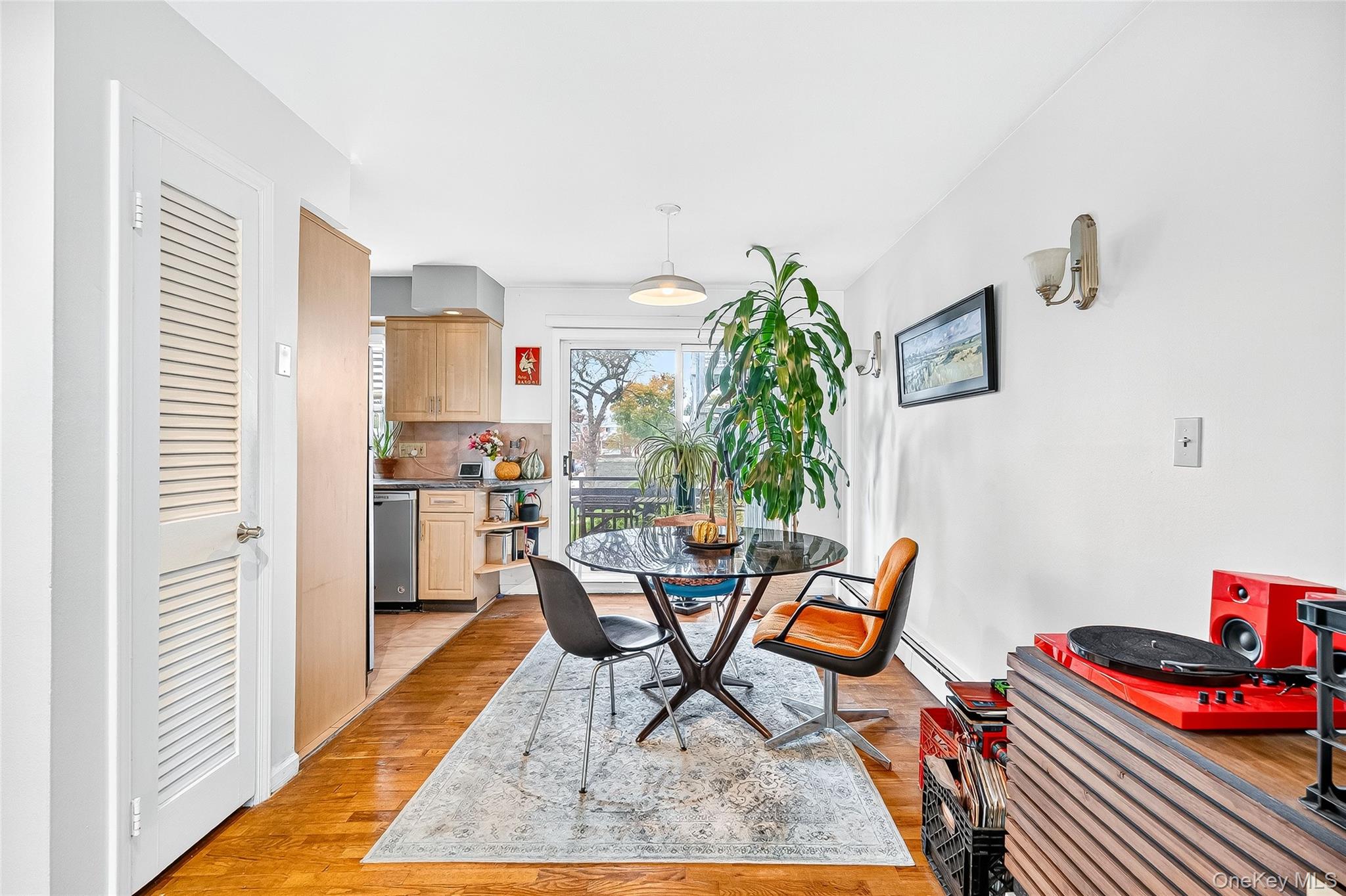 #9 photo, 4 Danbury Court, Suffern , NY 10901