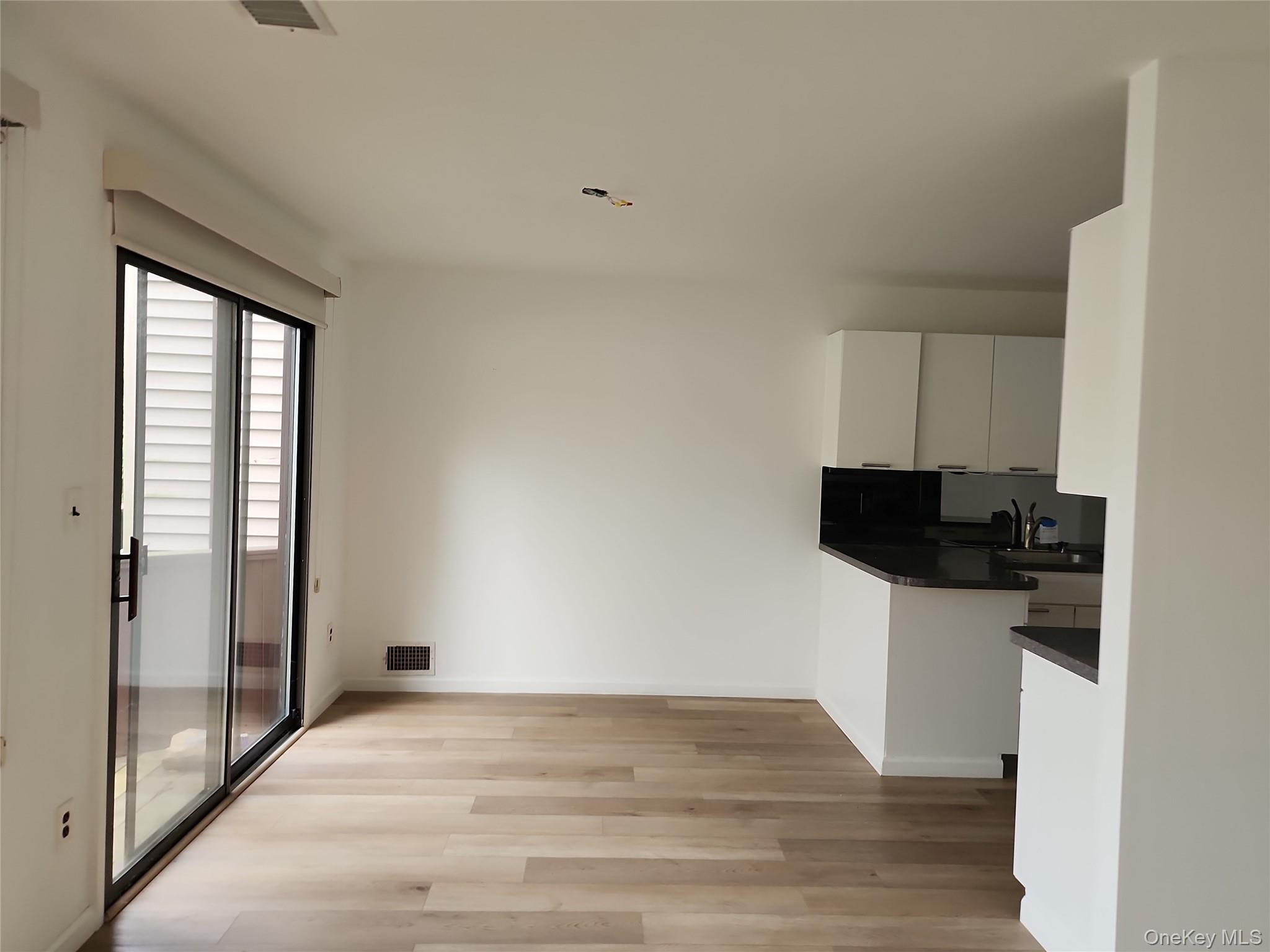 #5 photo, 80 Northgate Circle, サフォーク郡 Melville , NY 11747