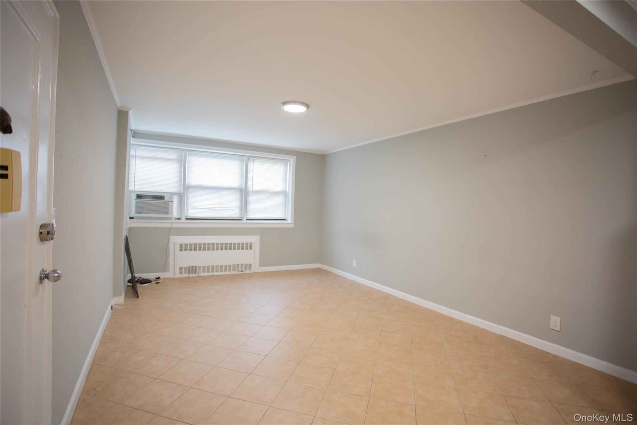 #4 photo, 302 E Broadway, Long Beach , NY 11561