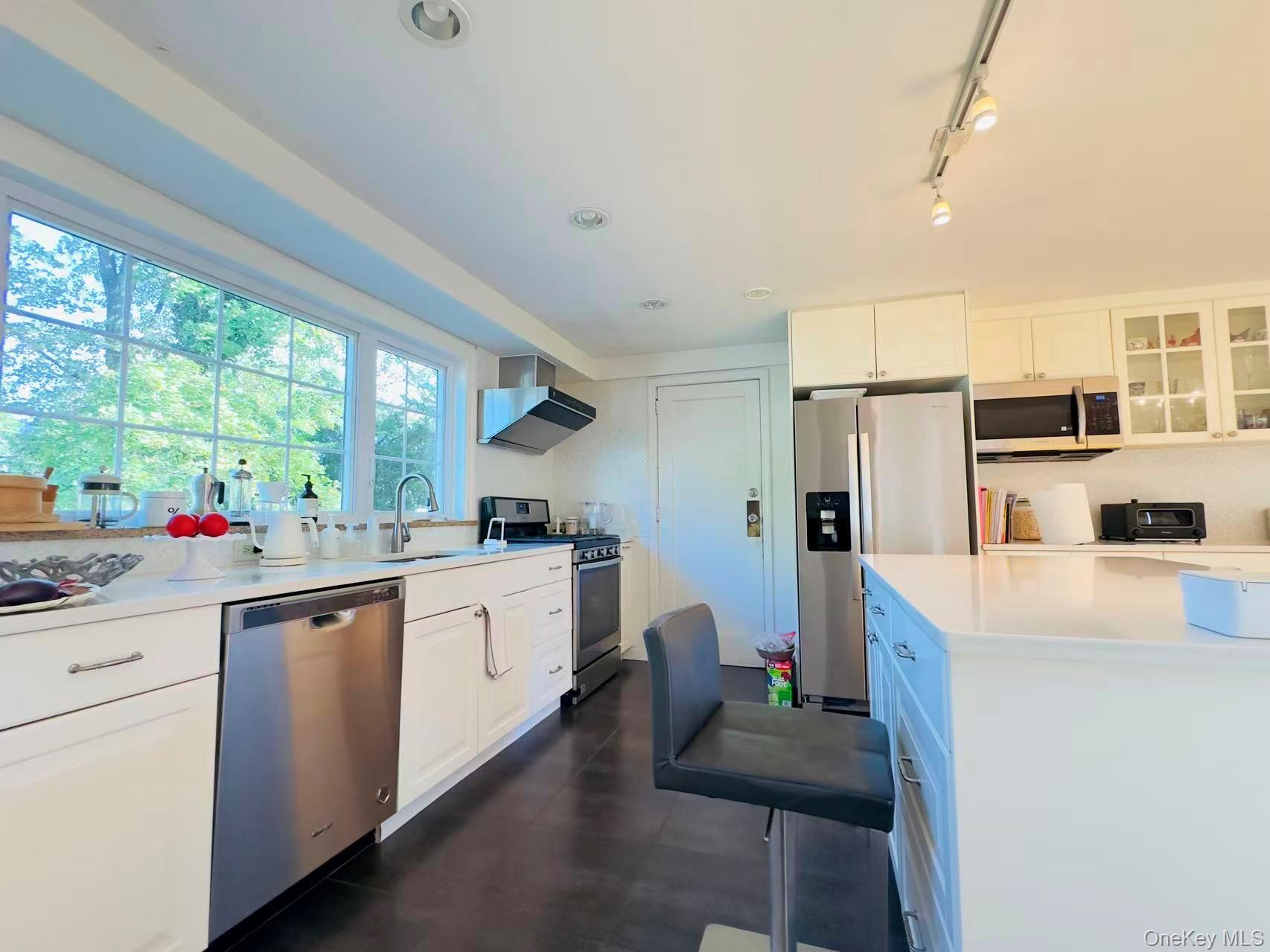 #4 photo, 167 Old Mill Road, ナッソー郡 Manhasset , NY 11030