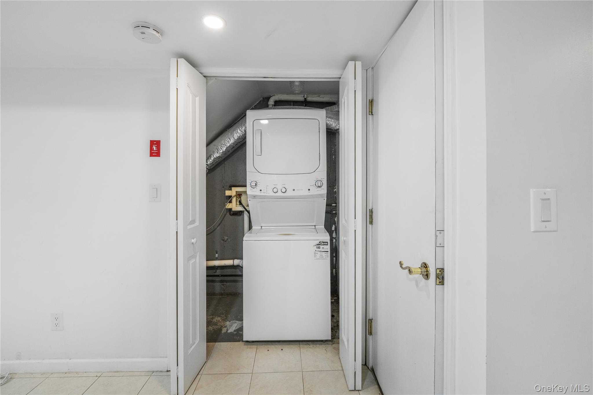 #14 photo, 114-03 Dalian Court, クイーンズ区 College Point , NY 11356