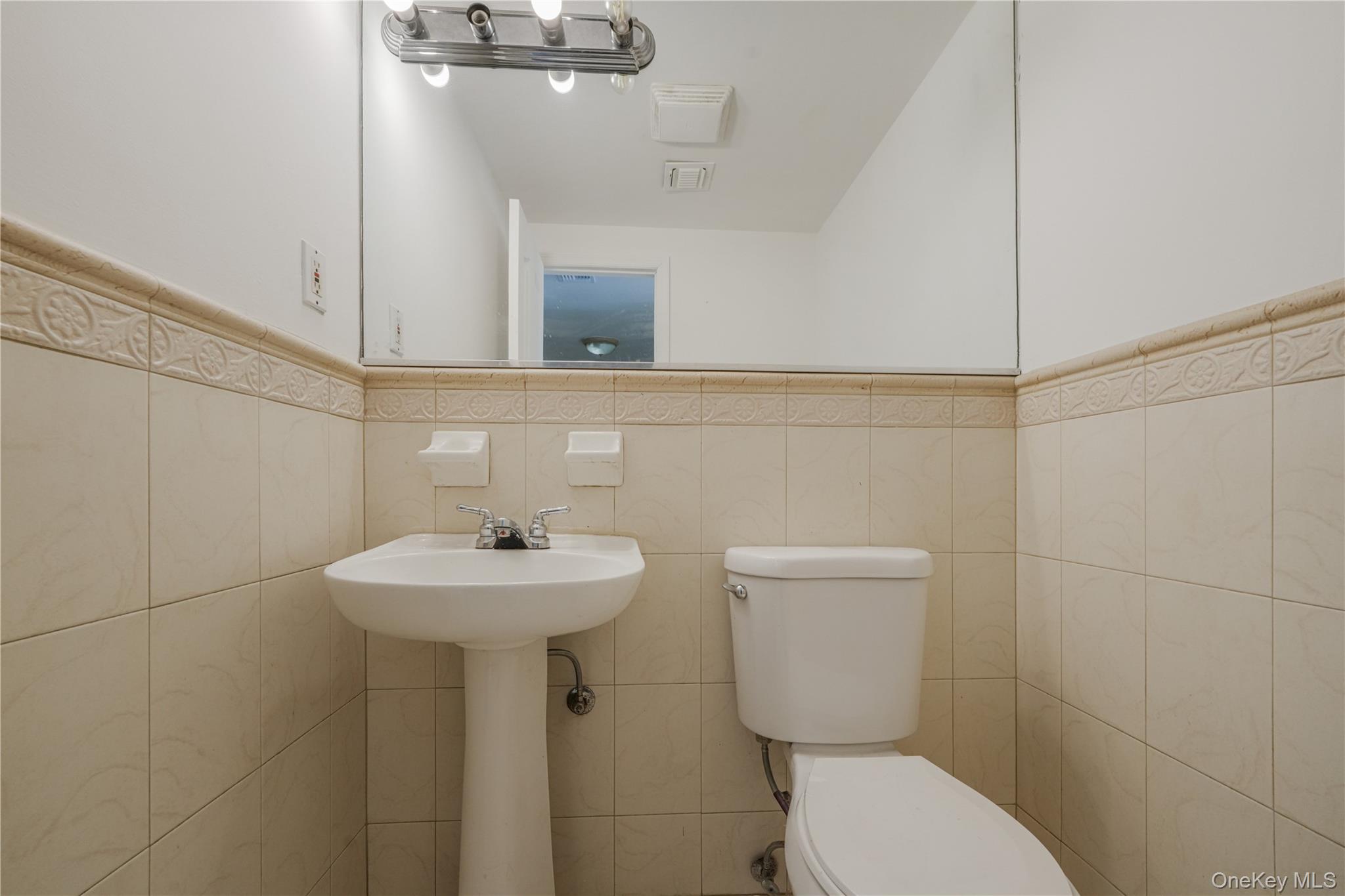 #8 photo, 114-03 Dalian Court, クイーンズ区 College Point , NY 11356