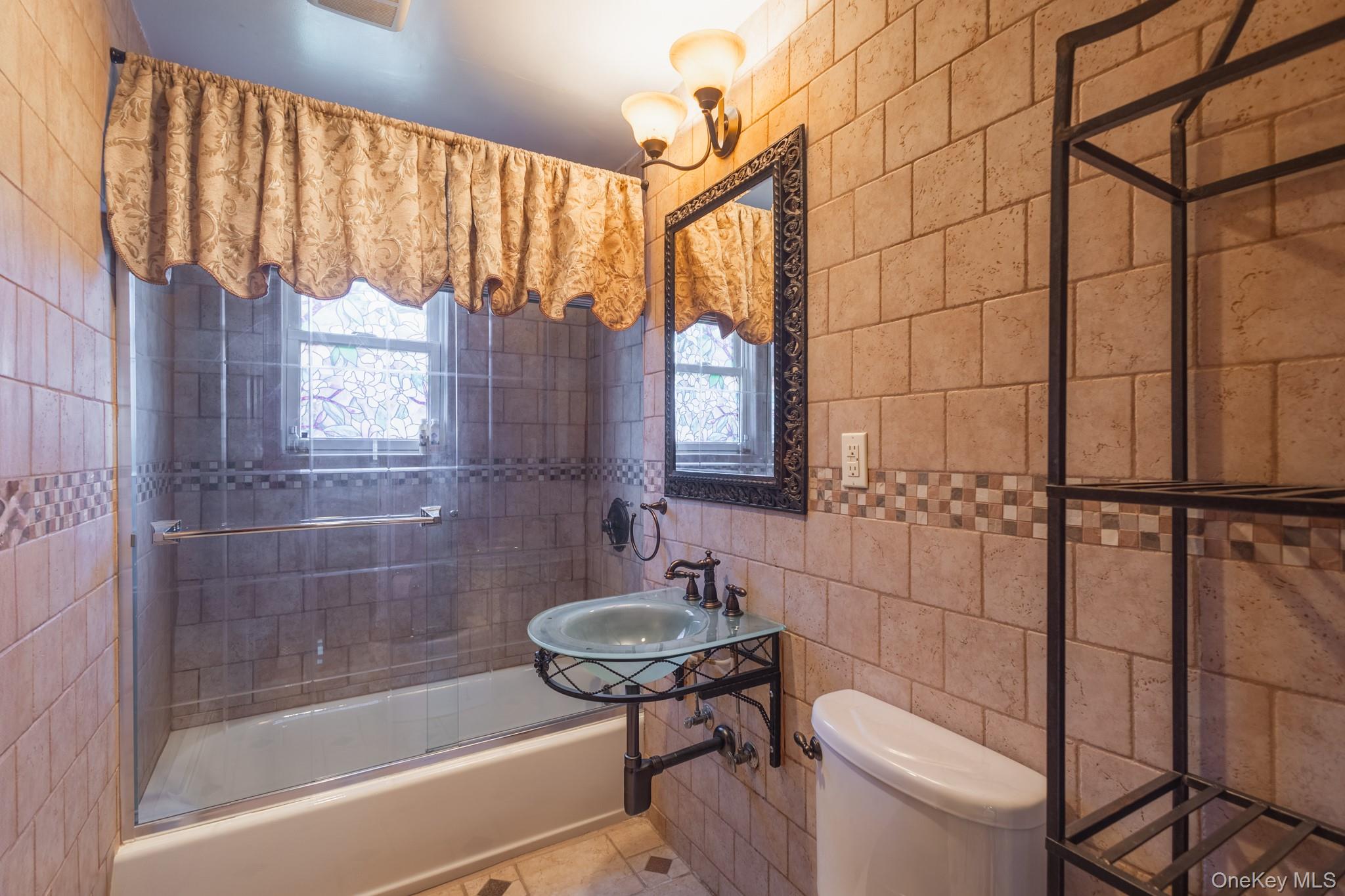 #15 photo, 41-16 249th Street, クイーンズ区 Little Neck , NY 11363