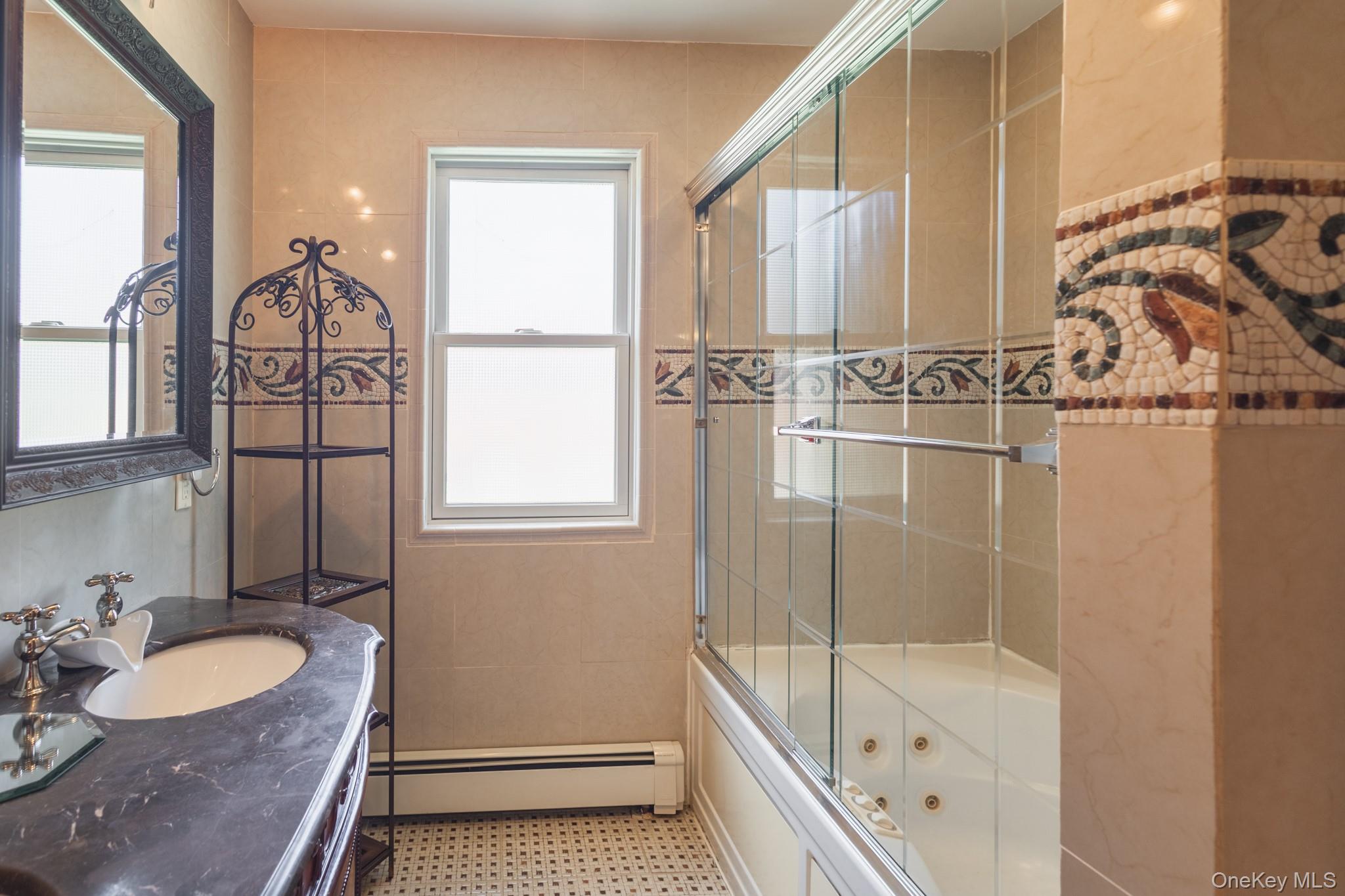 #17 photo, 41-16 249th Street, クイーンズ区 Little Neck , NY 11363