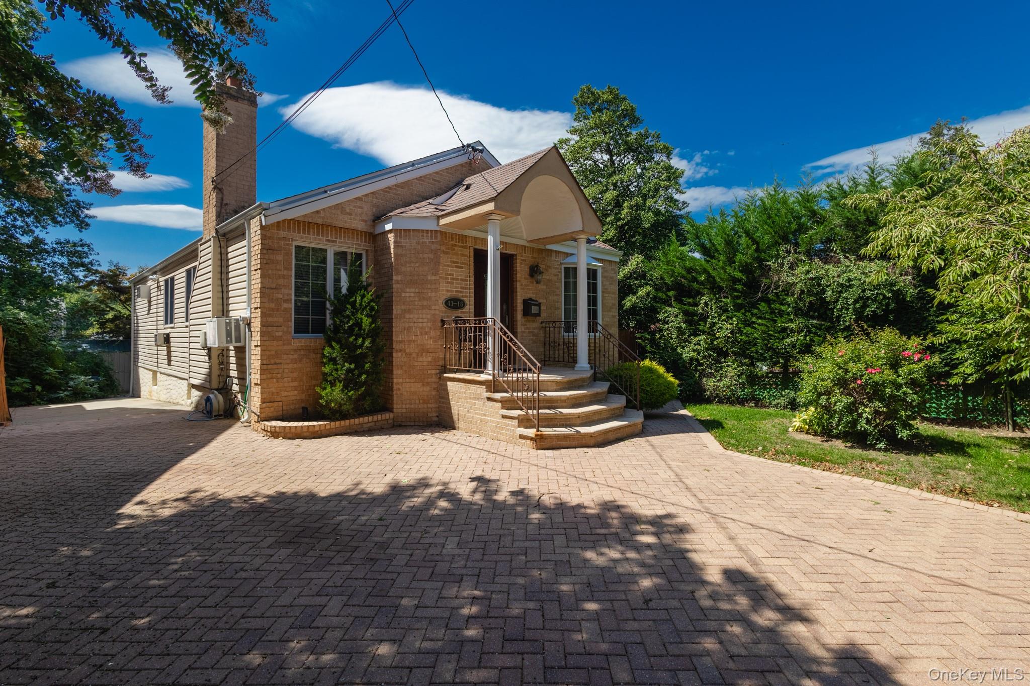 #2 photo, 41-16 249th Street, クイーンズ区 Little Neck , NY 11363