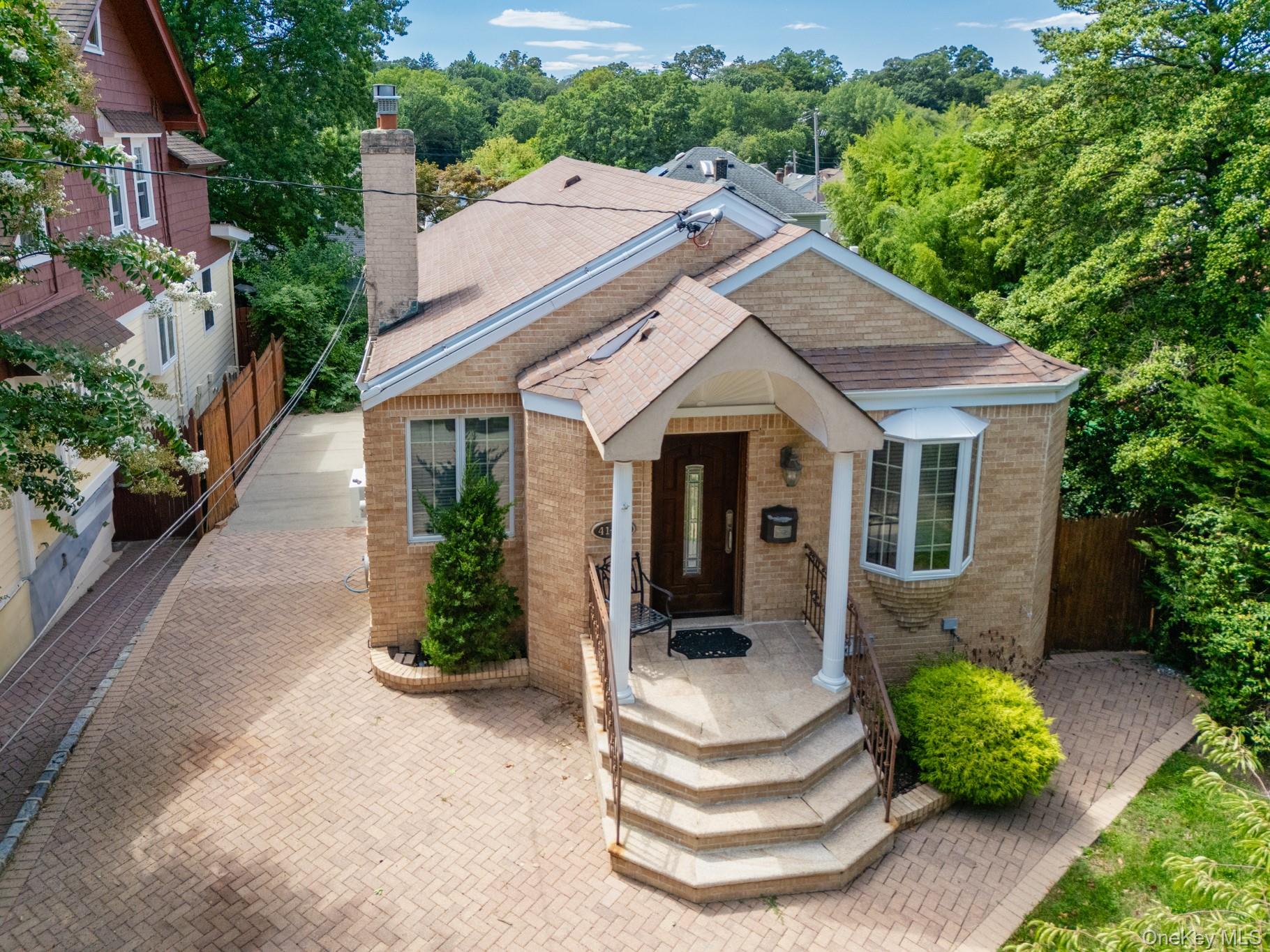 #3 photo, 41-16 249th Street, クイーンズ区 Little Neck , NY 11363