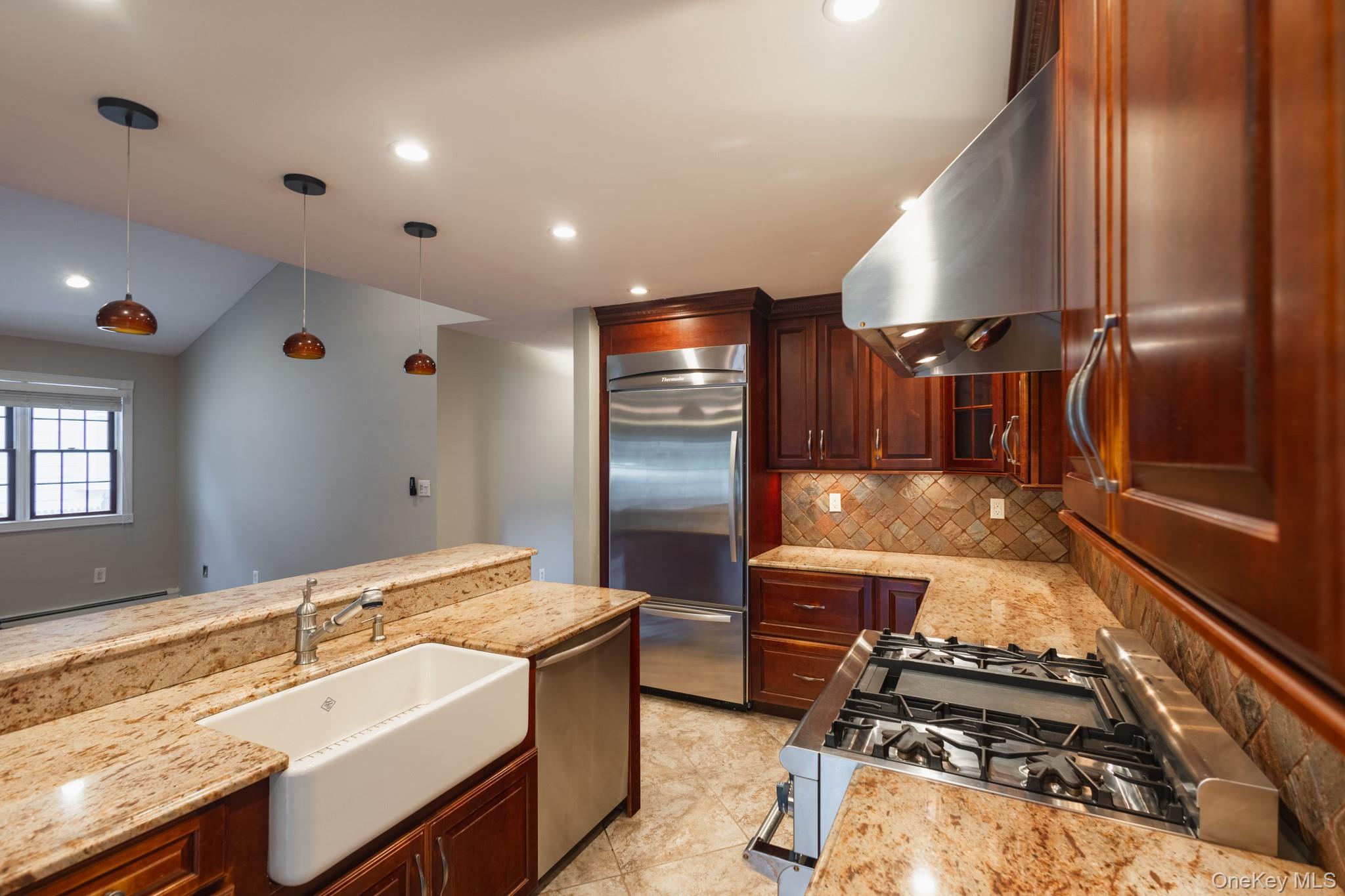 #8 photo, 41-16 249th Street, クイーンズ区 Little Neck , NY 11363