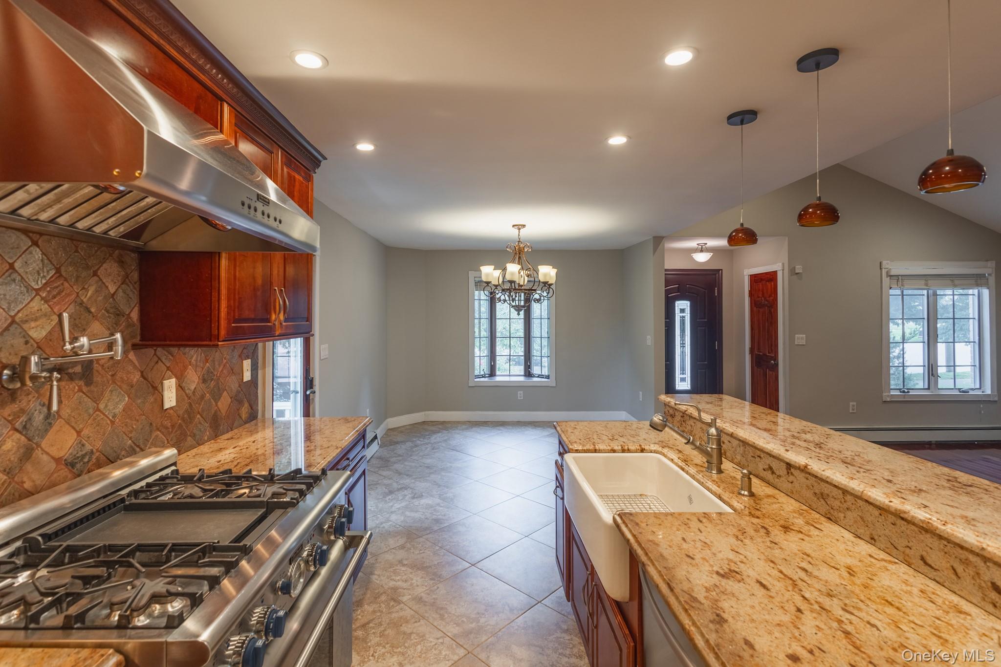 #9 photo, 41-16 249th Street, クイーンズ区 Little Neck , NY 11363