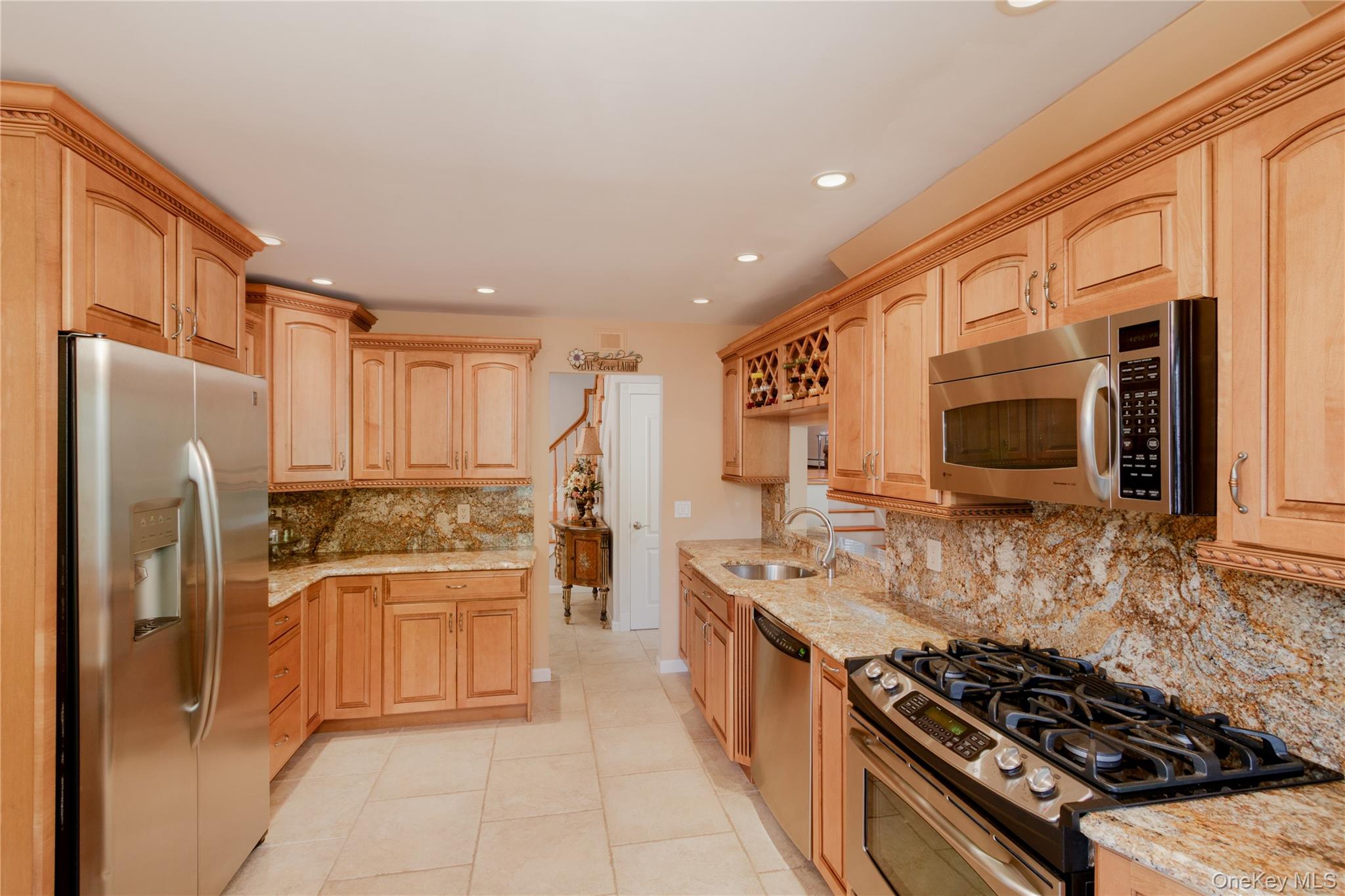 #10 photo, 32 Dover Hill Drive, サフォーク郡 Nesconset , NY 11767