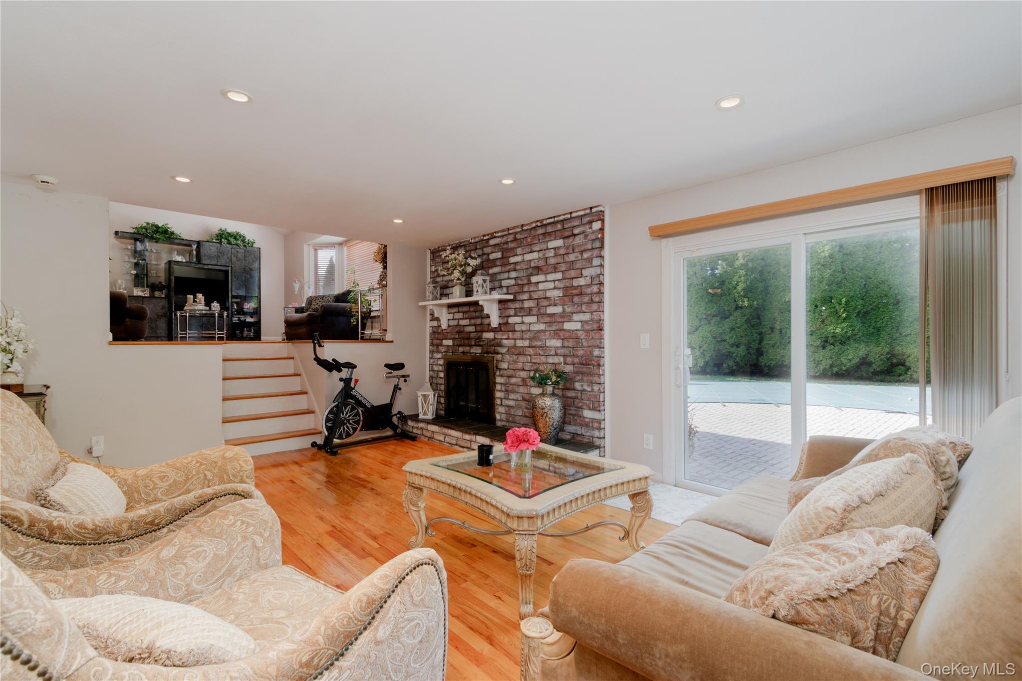 #13 photo, 32 Dover Hill Drive, サフォーク郡 Nesconset , NY 11767