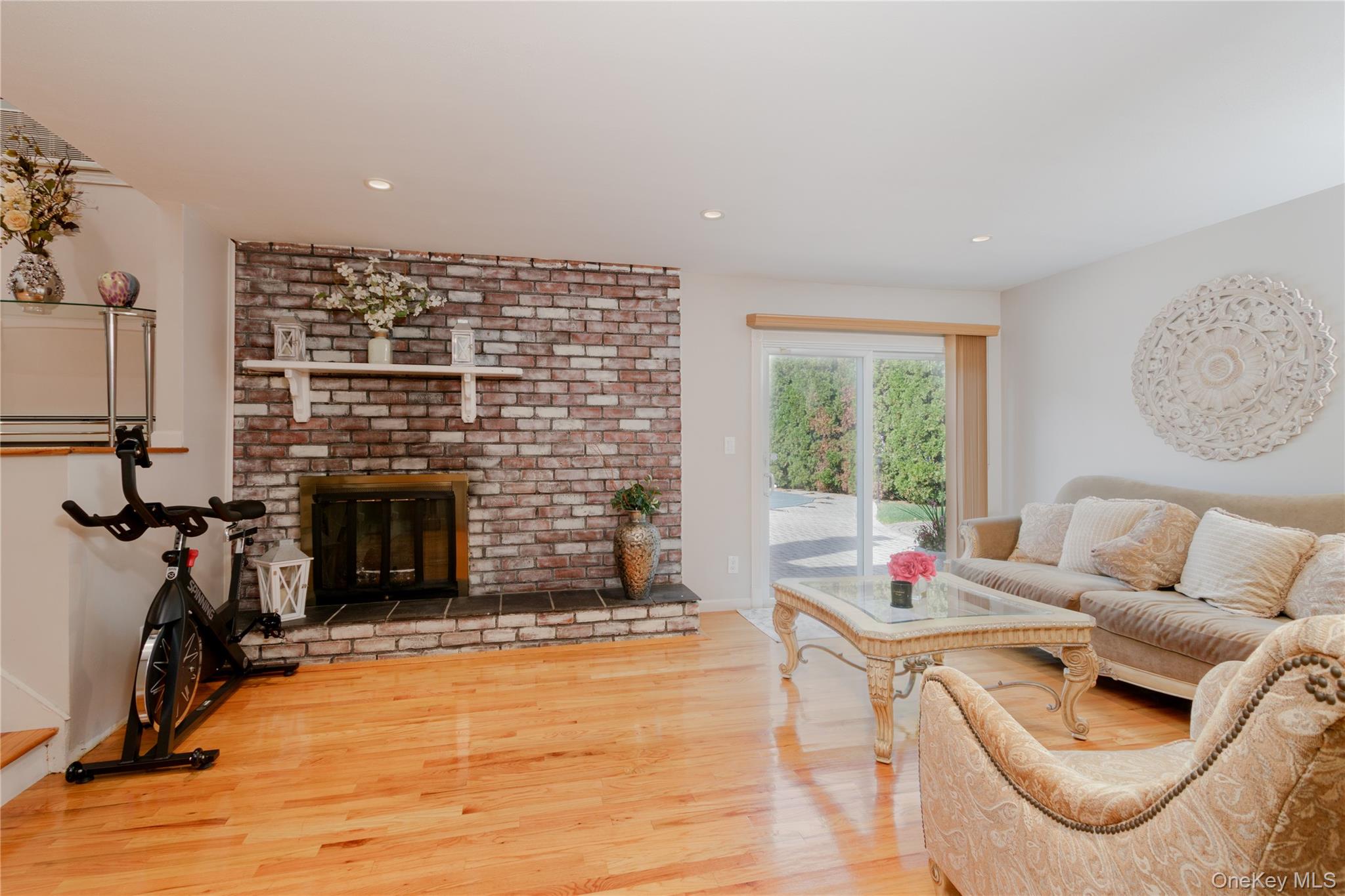 #14 photo, 32 Dover Hill Drive, サフォーク郡 Nesconset , NY 11767