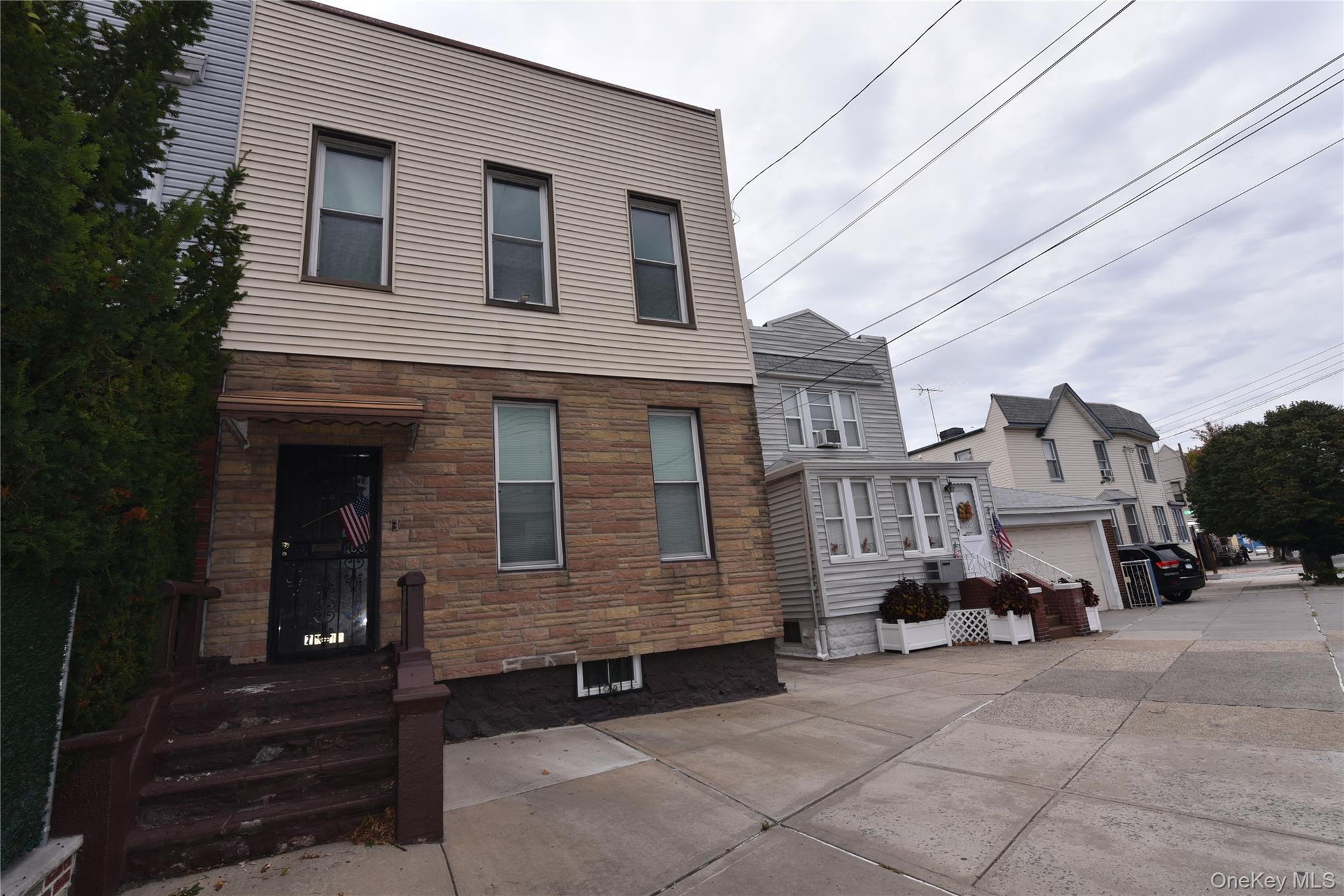 #1 photo, 72-11 Cooper Avenue, クイーンズ区 Glendale , NY 11385