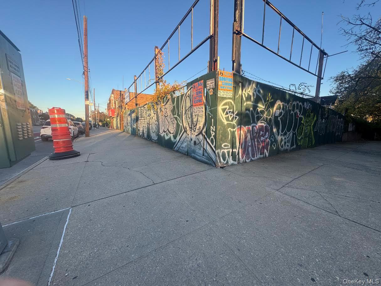 #3 photo, 214-32 Hillside Avenue, クイーンズ区 Queens Village , NY 11427