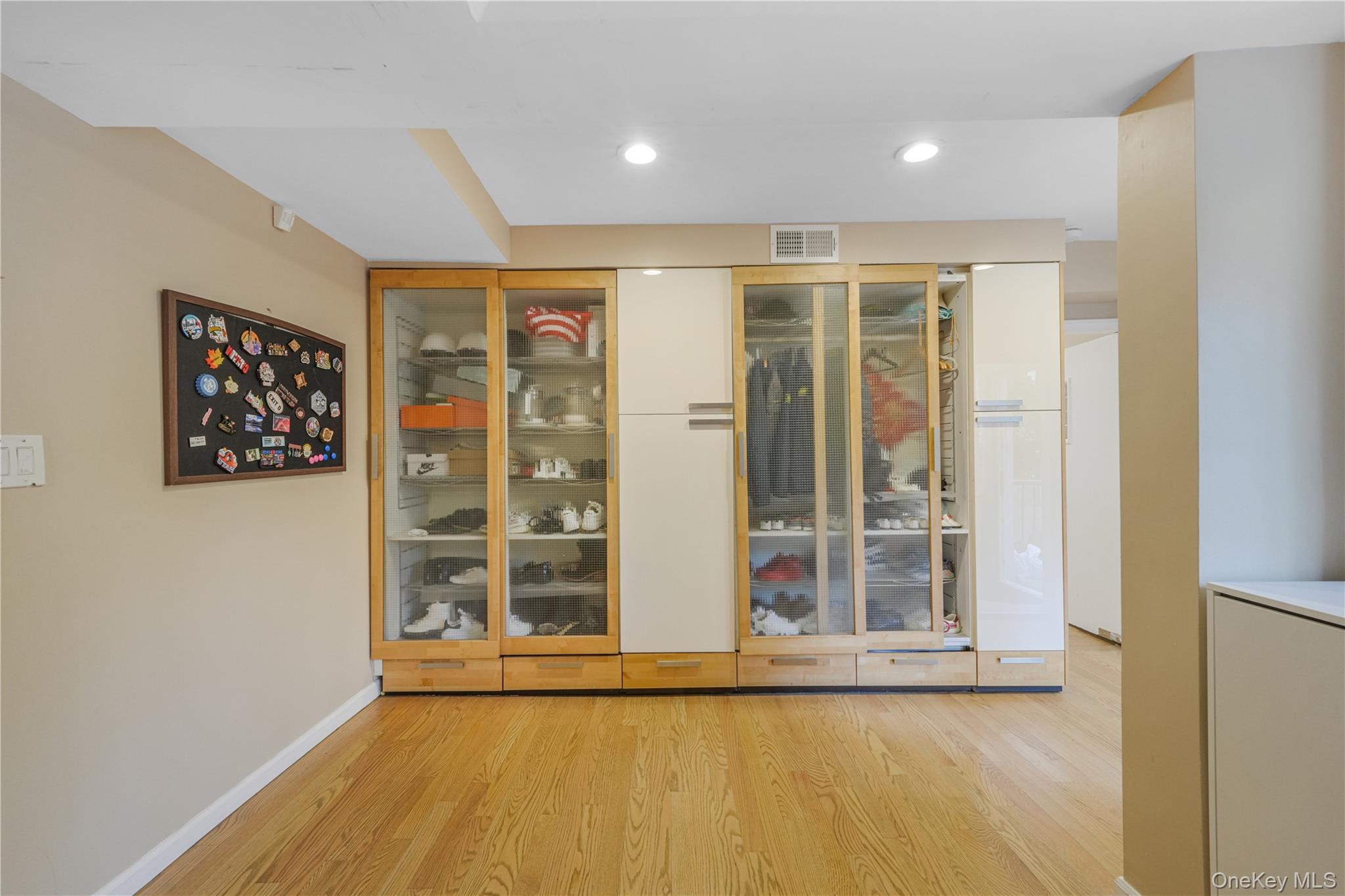 #16 photo, 24 Mineola Avenue, ナッソー郡 Roslyn Estates , NY 11576