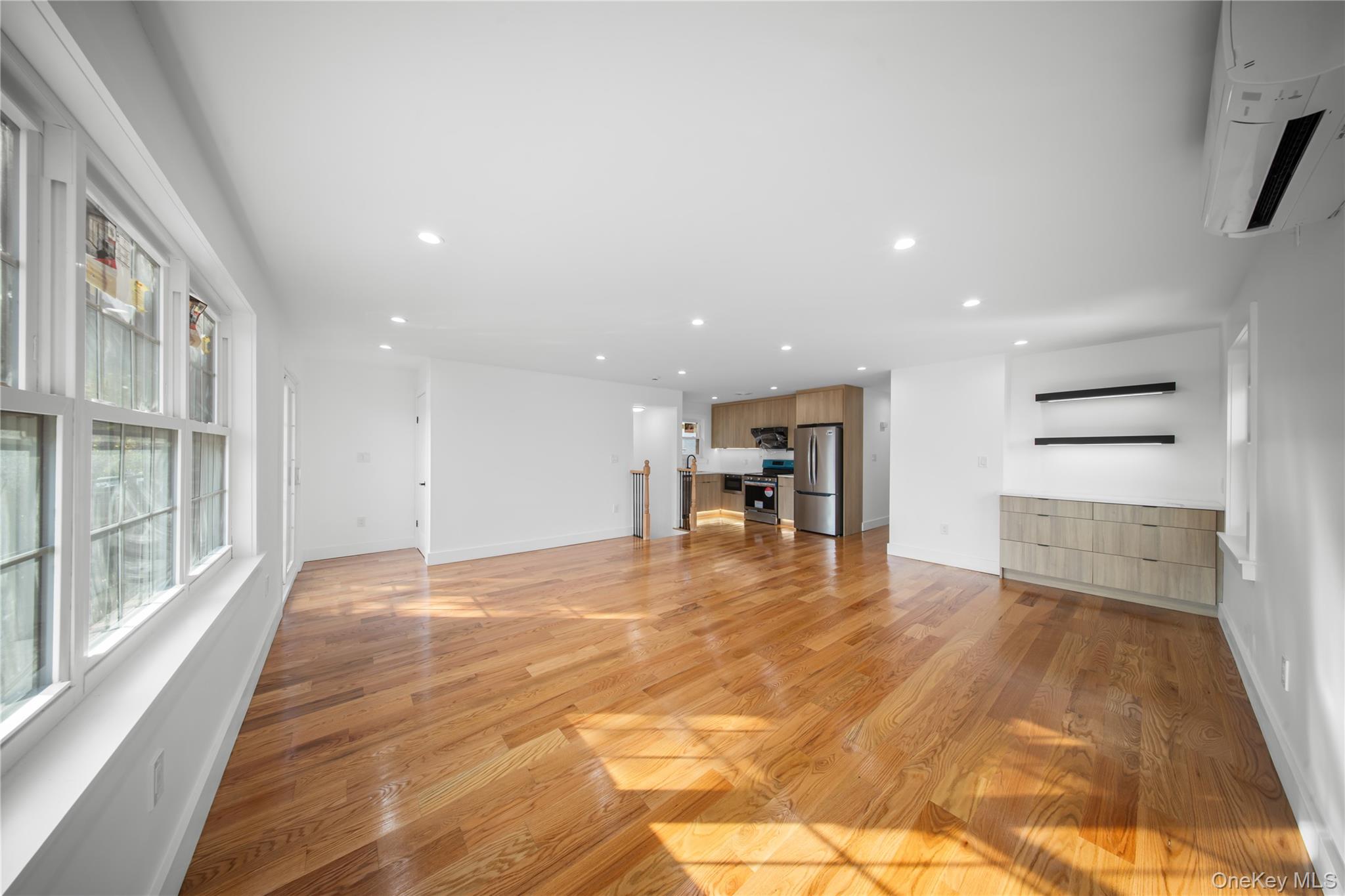 #18 photo, 1120 128th Street, クイーンズ区 College Point , NY 11356