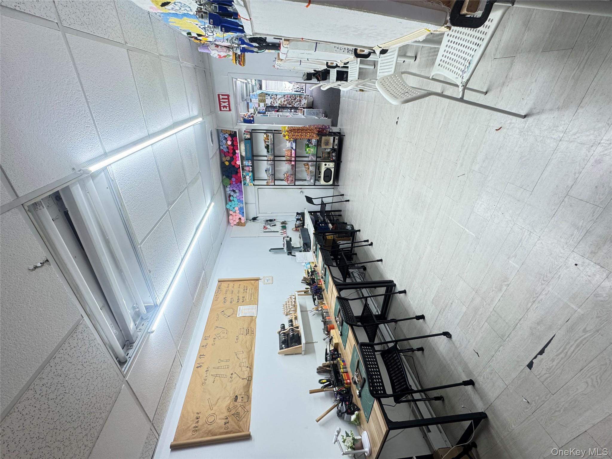 #8 photo, 1819 College Point Boulevard, クイーンズ区 College Point , NY 11356