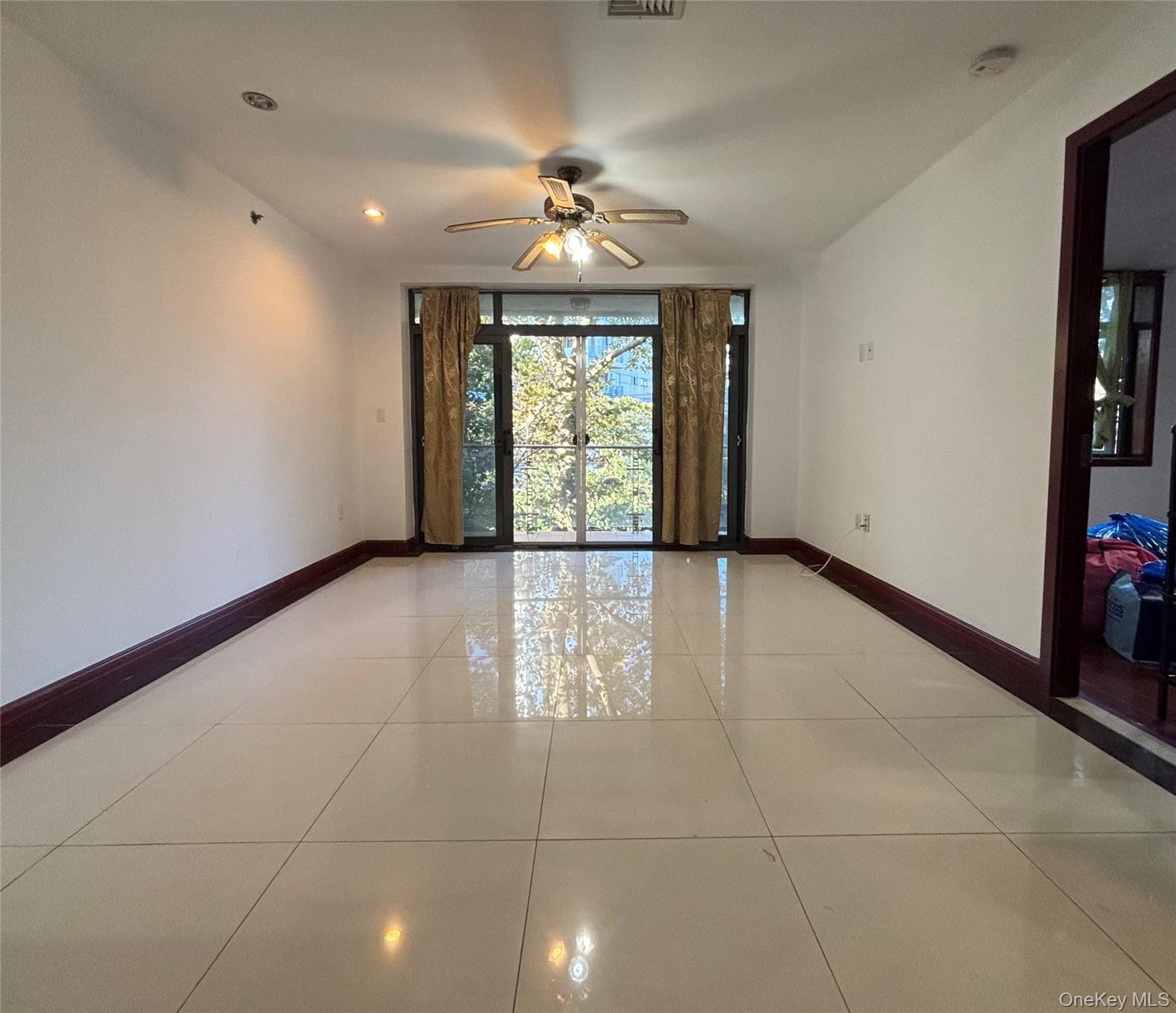 #1 photo, 132-29 Blossom Avenue, クイーンズ区 Flushing , NY 11355