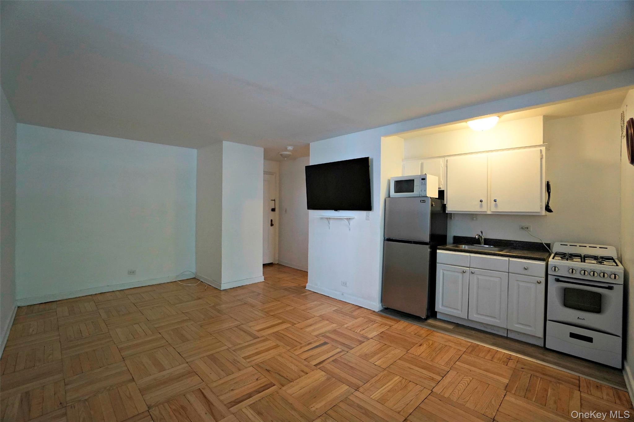#3 photo, 7281 113th Street, クイーンズ区 Forest Hills , NY 11375
