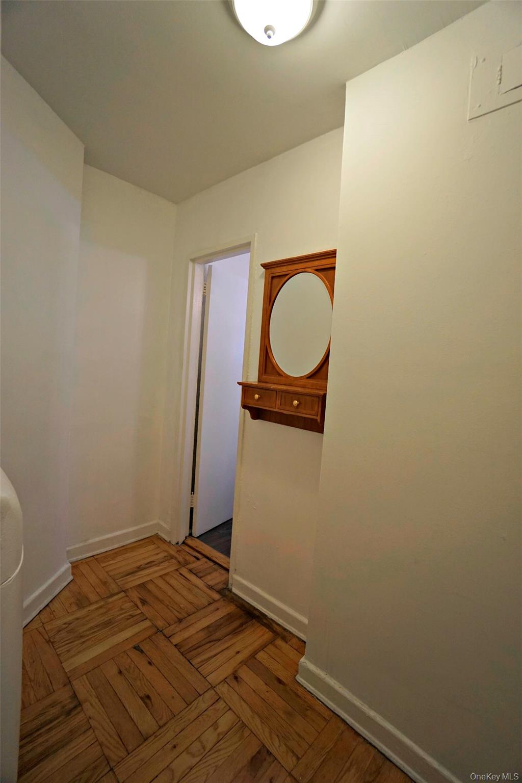 #8 photo, 7281 113th Street, クイーンズ区 Forest Hills , NY 11375