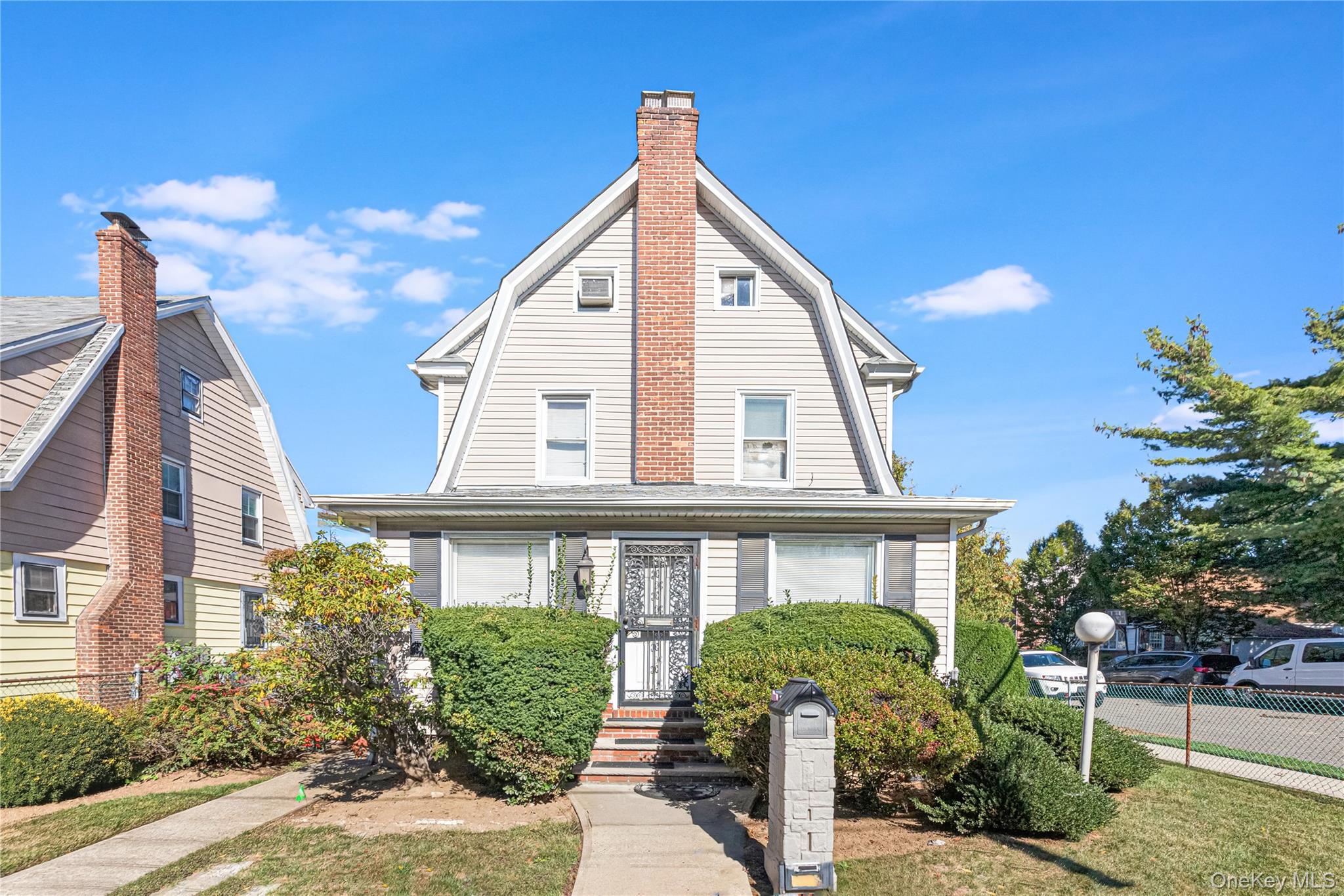 #1 photo, 208-17 100th Avenue, クイーンズ区 Queens Village , NY 11429