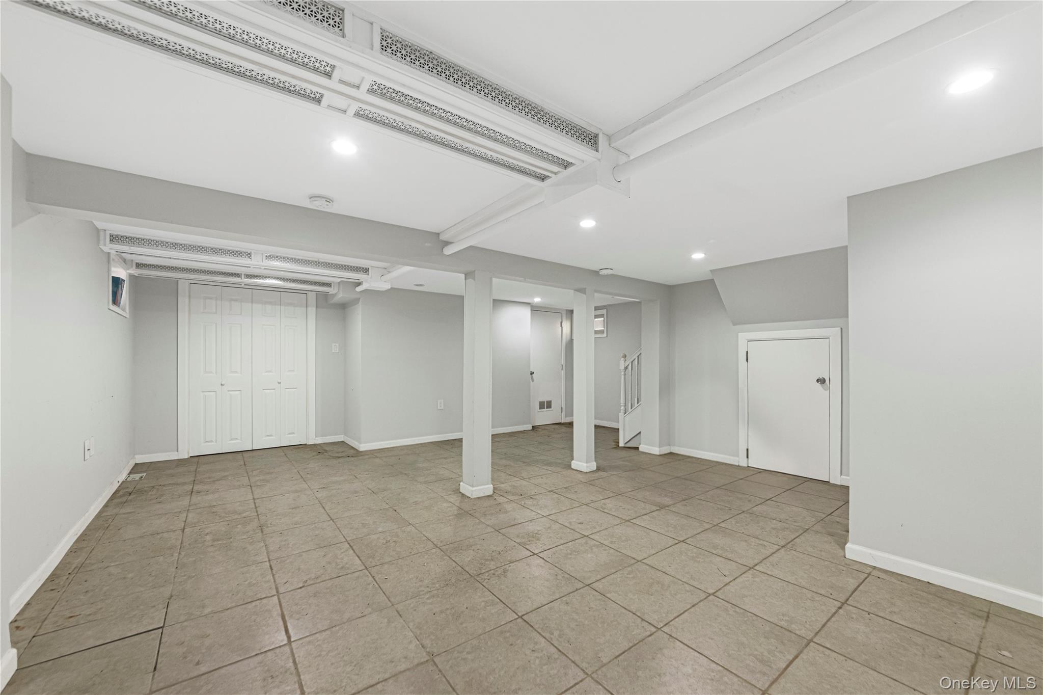 #12 photo, 208-17 100th Avenue, クイーンズ区 Queens Village , NY 11429