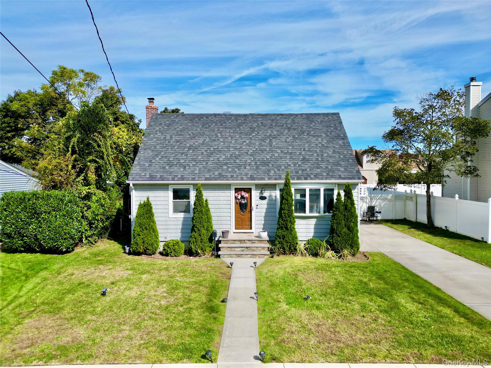 #1 photo, 2197 6th Street, ナッソー郡 East Meadow , NY 11554