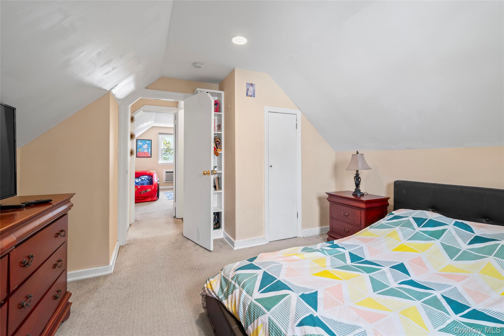 #15 photo, 2197 6th Street, ナッソー郡 East Meadow , NY 11554