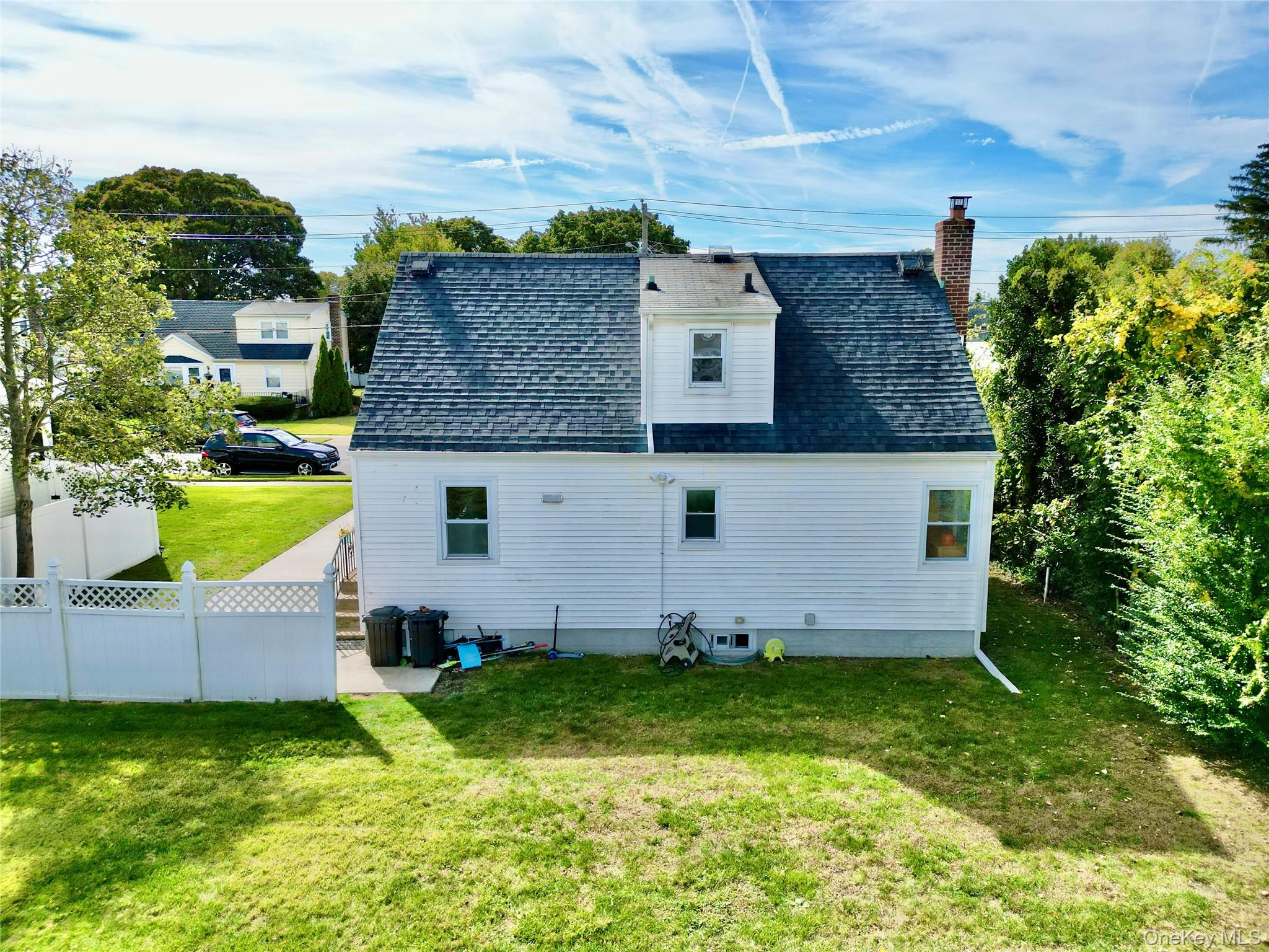 #2 photo, 2197 6th Street, ナッソー郡 East Meadow , NY 11554