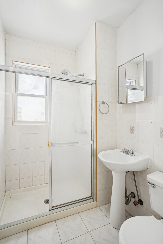 #7 photo, 669 GRAND Street, ブルックリン区 Williamsburg,North , NY 11211