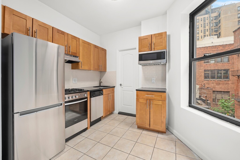 #12 photo, New York City, Upper West Side , NY 10024