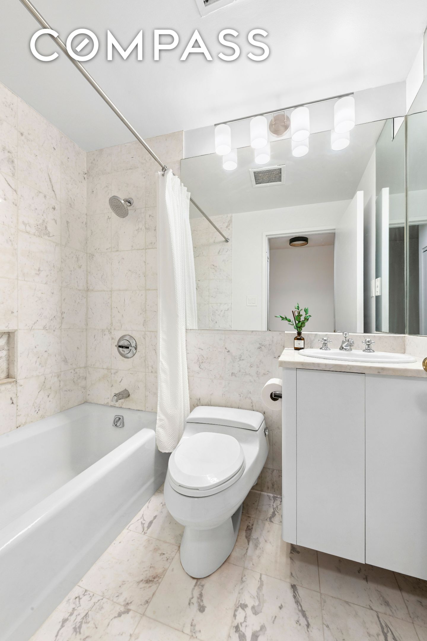 #7 photo, New York City, マンハッタン Central Park South , NY 10019